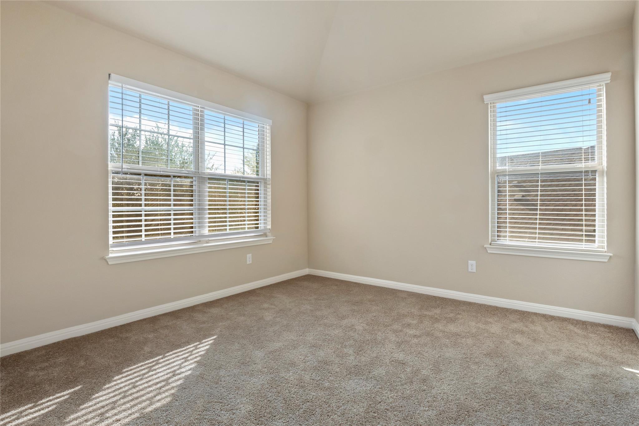 108 Phil Mickelson Ct, Round Rock, TX 78664