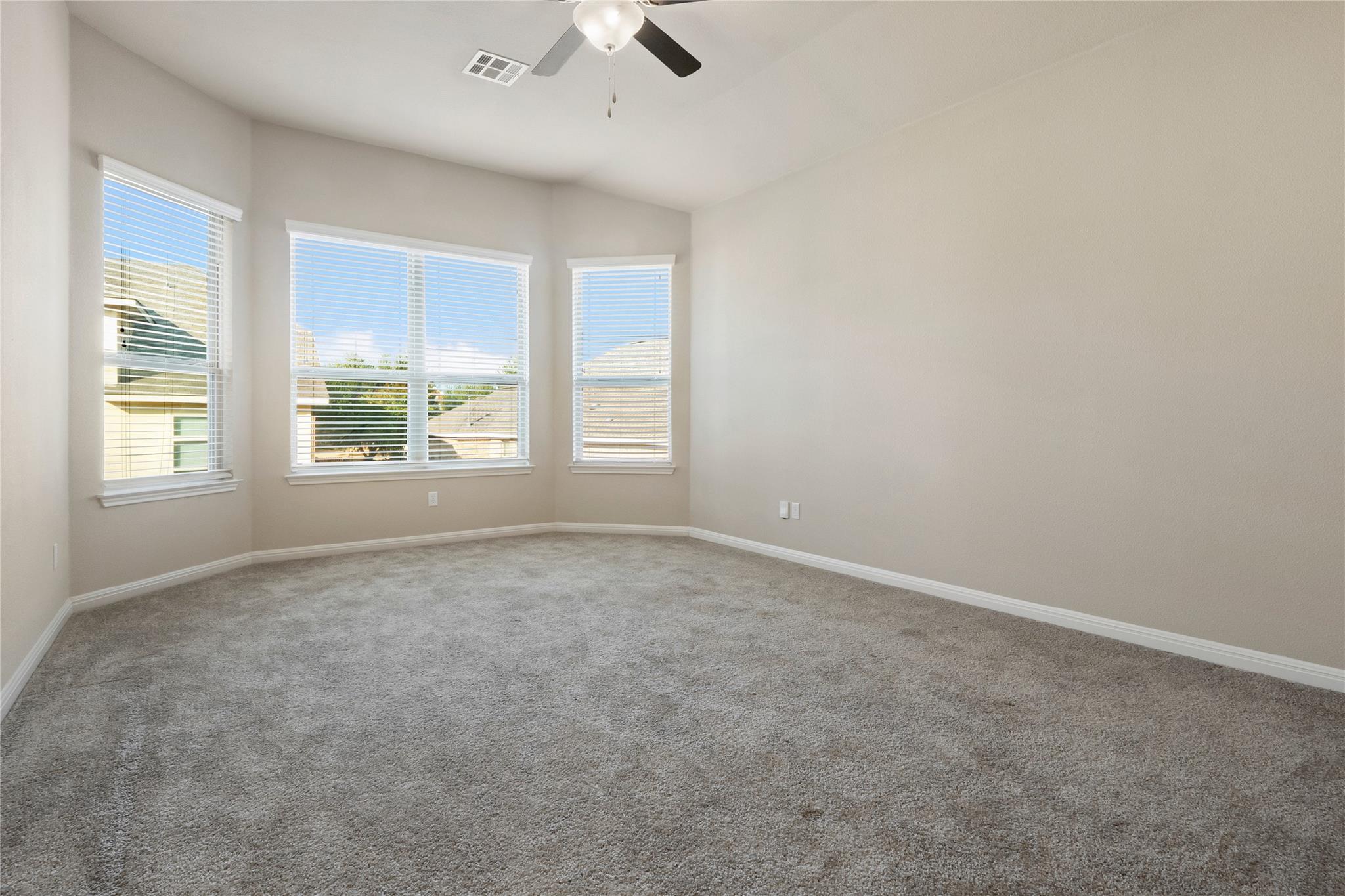 108 Phil Mickelson Ct, Round Rock, TX 78664