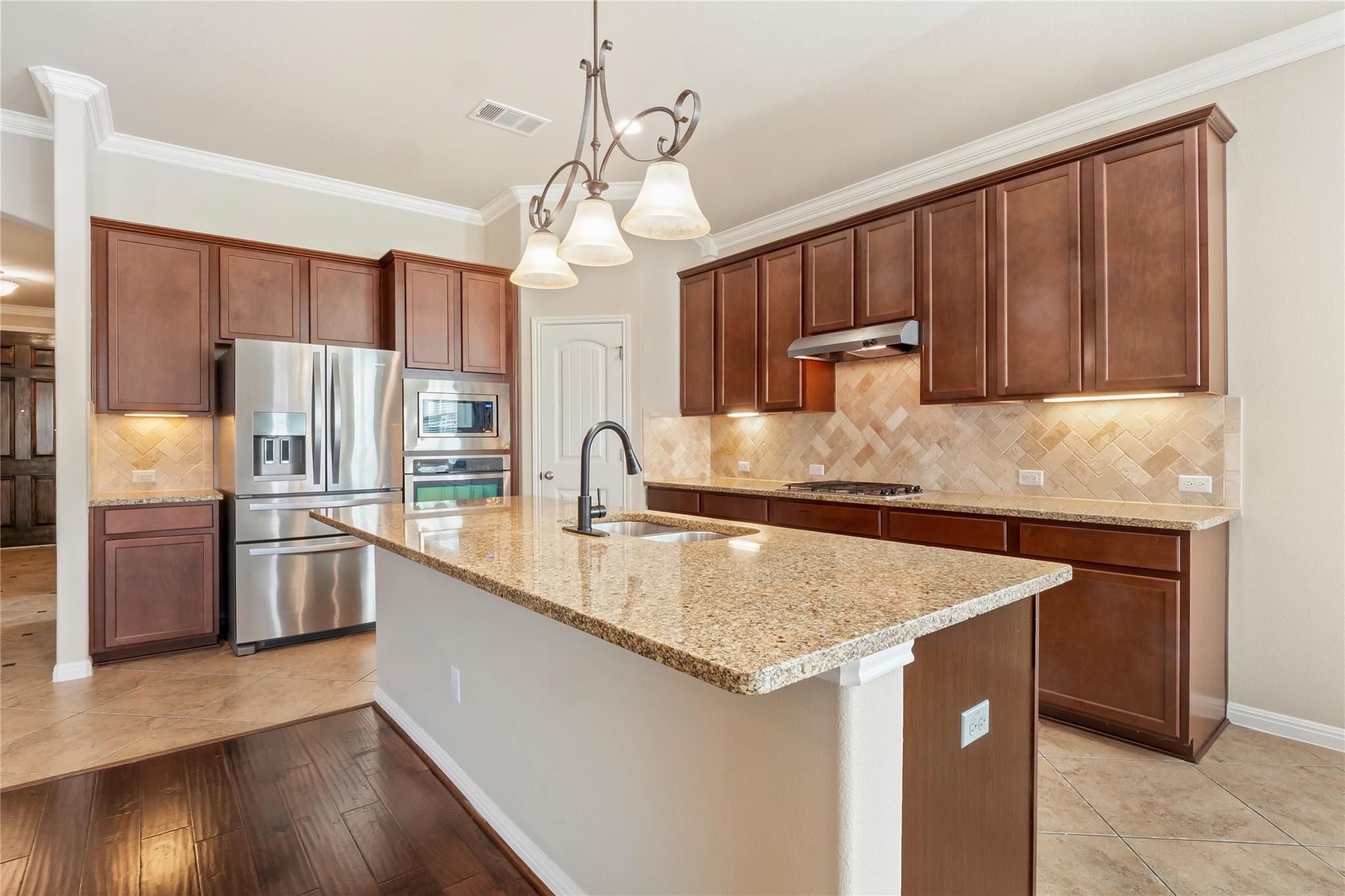 108 Phil Mickelson Ct, Round Rock, TX 78664