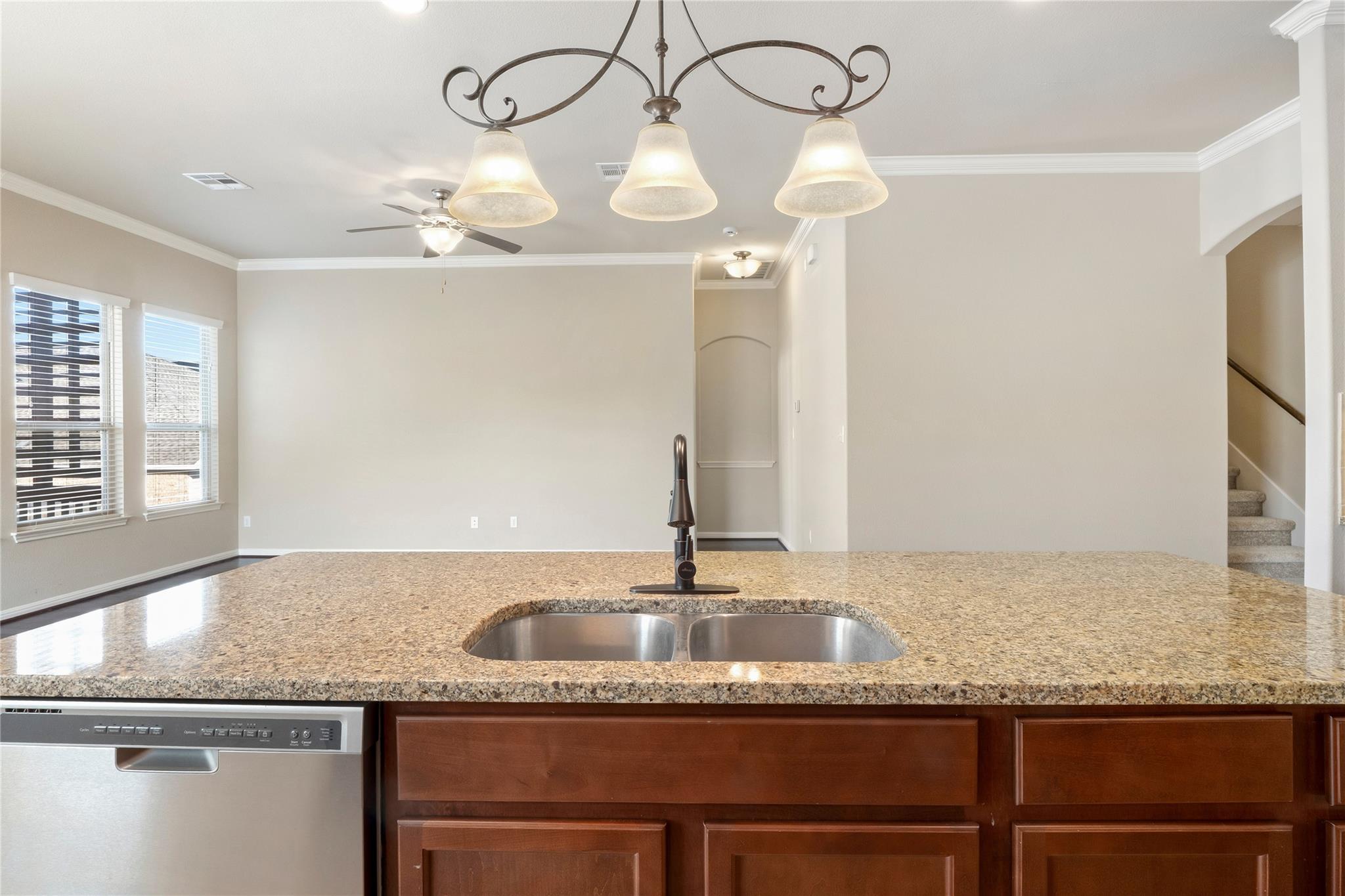 108 Phil Mickelson Ct, Round Rock, TX 78664