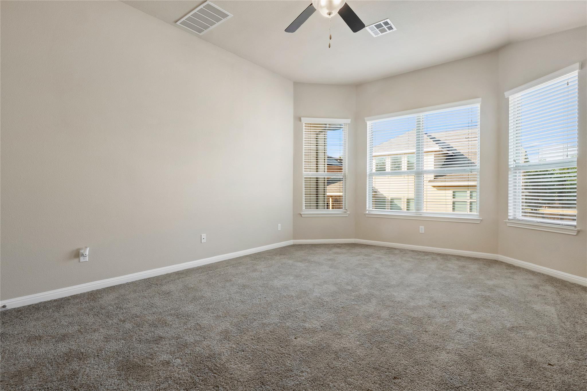 108 Phil Mickelson Ct, Round Rock, TX 78664