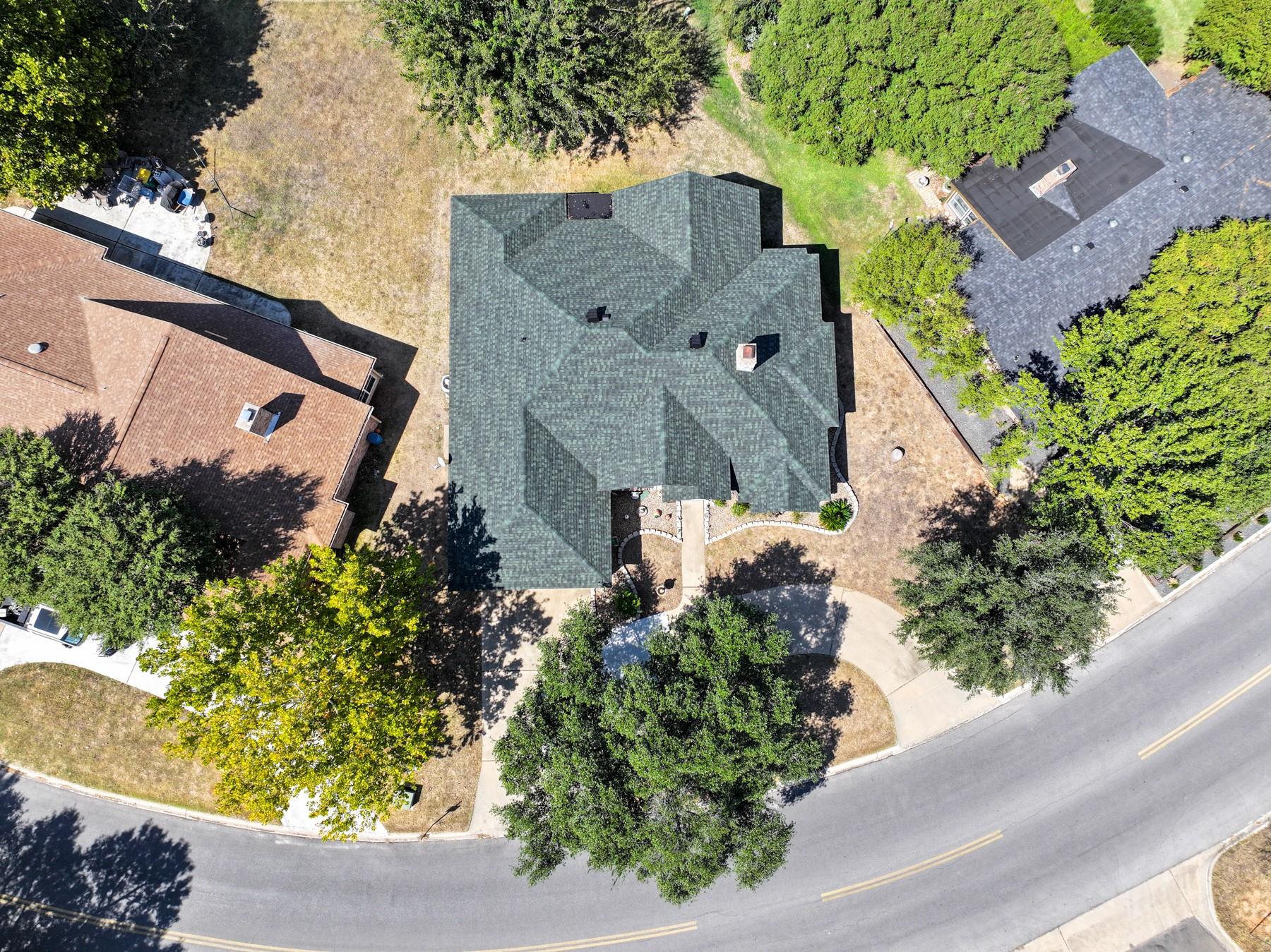 120 Meadowlakes Dr, Meadowlakes, TX 78654