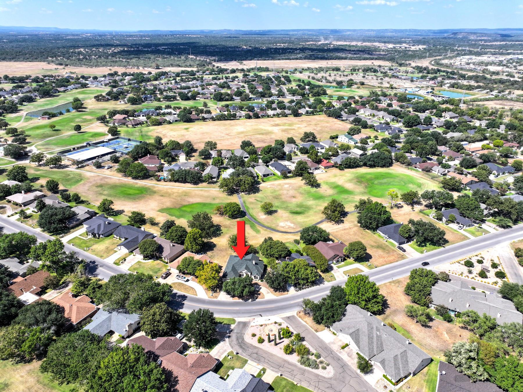 120 Meadowlakes Dr, Meadowlakes, TX 78654