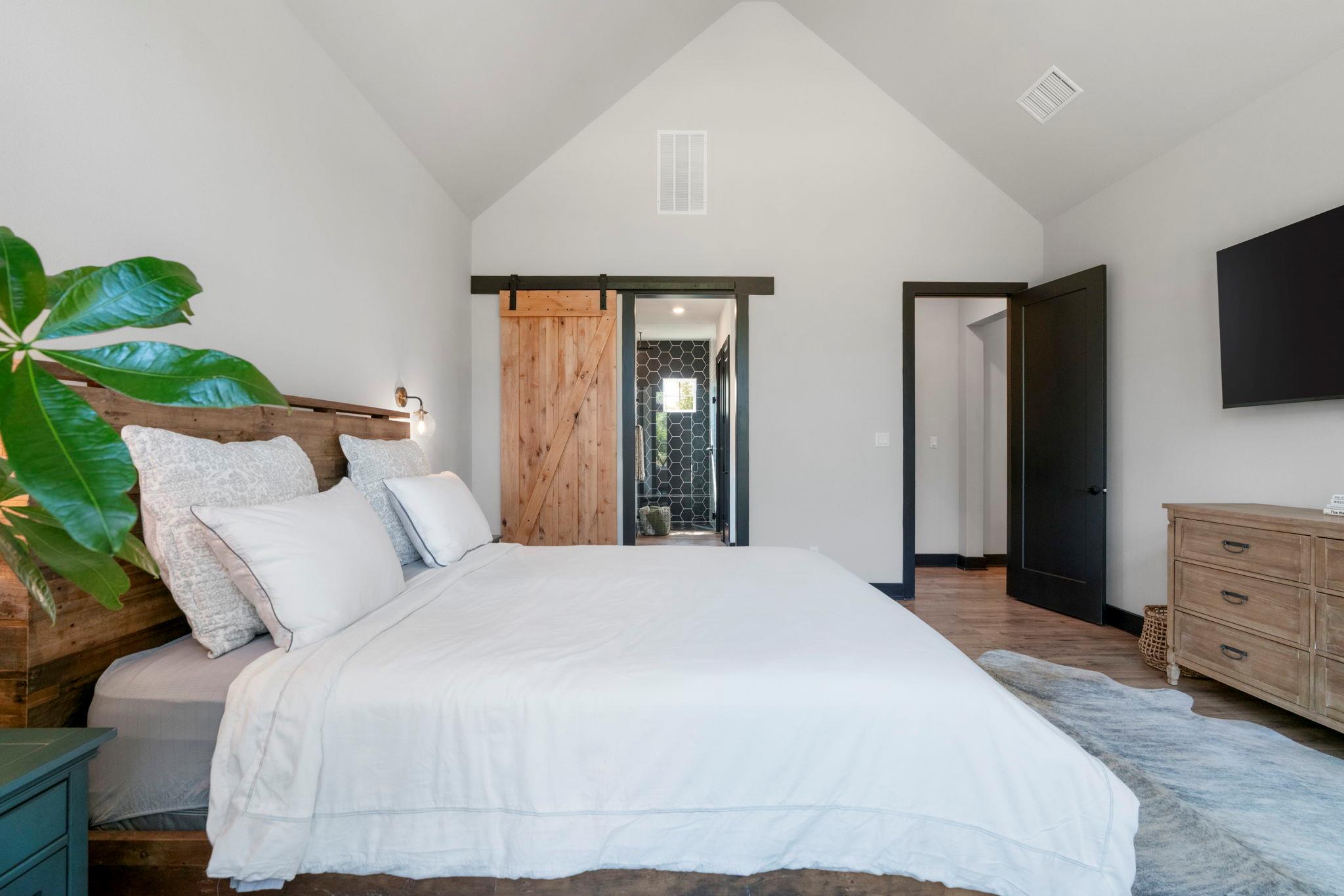 125 Brown Saddle Cv, Driftwood, TX 78619