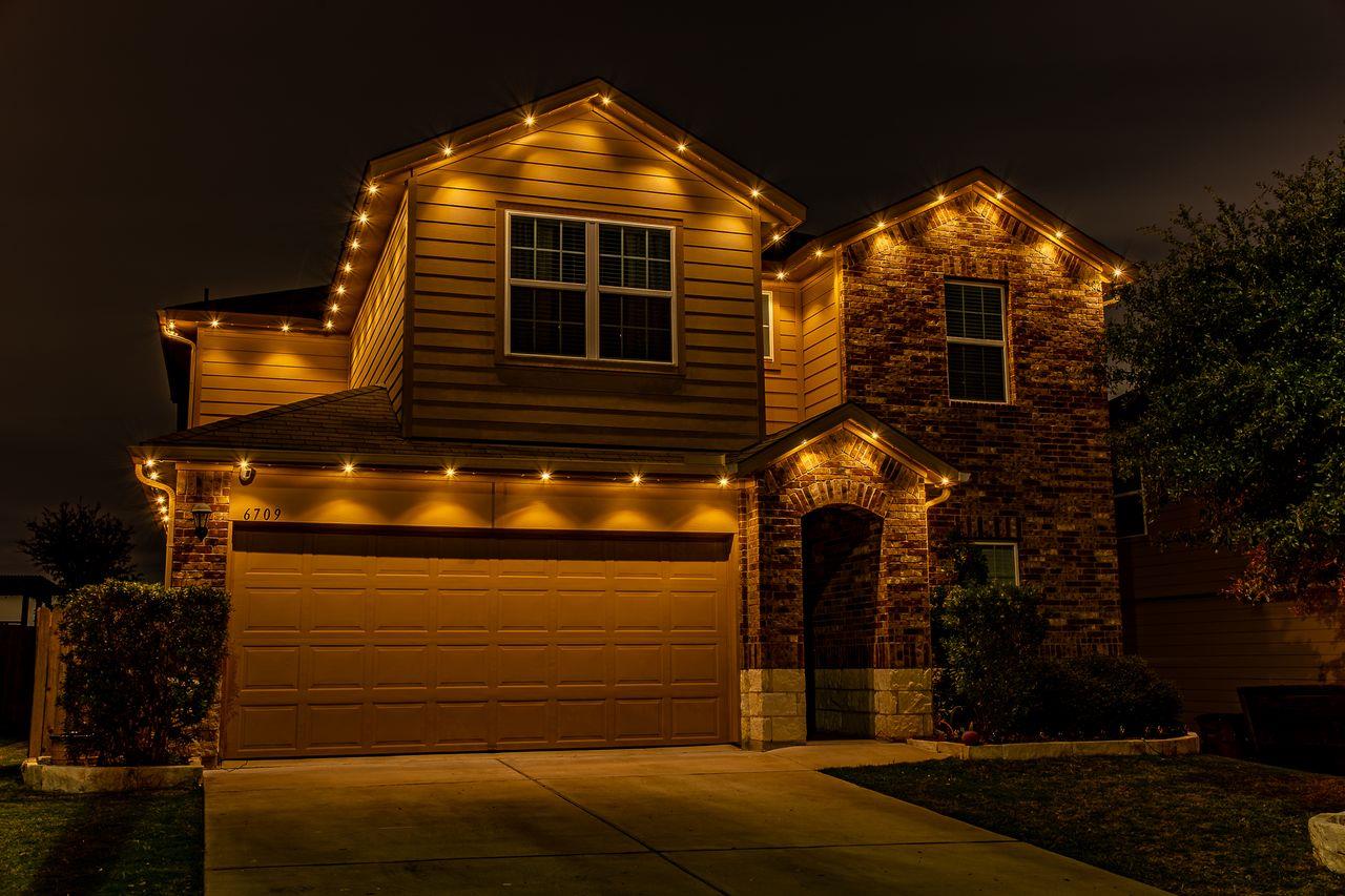 6709 Branrust Dr, Austin, TX 78744