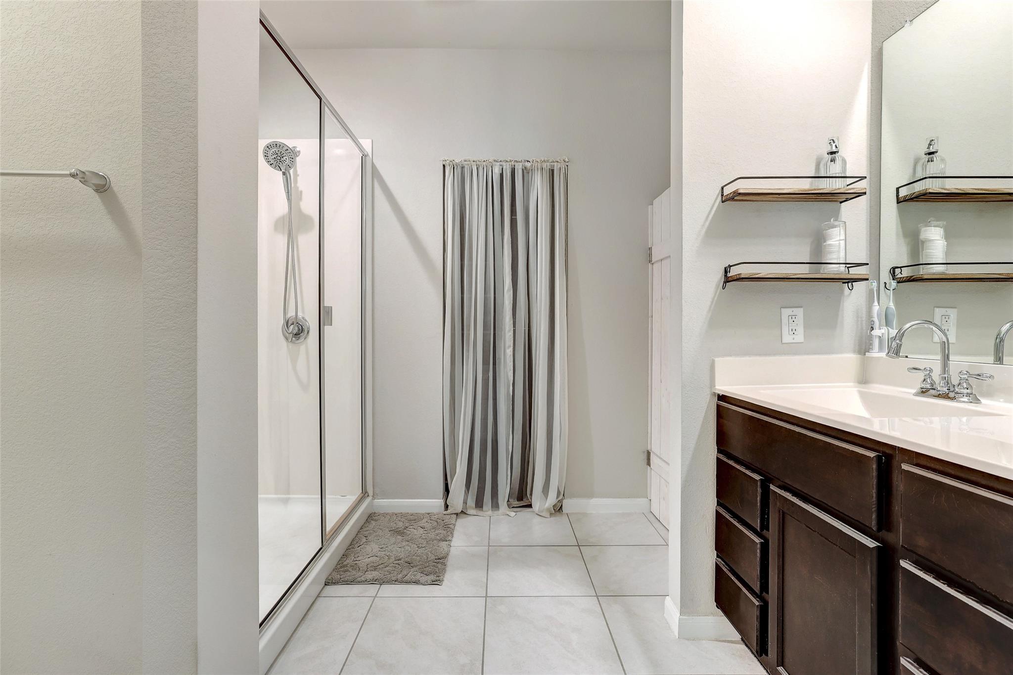 6709 Branrust Dr, Austin, TX 78744