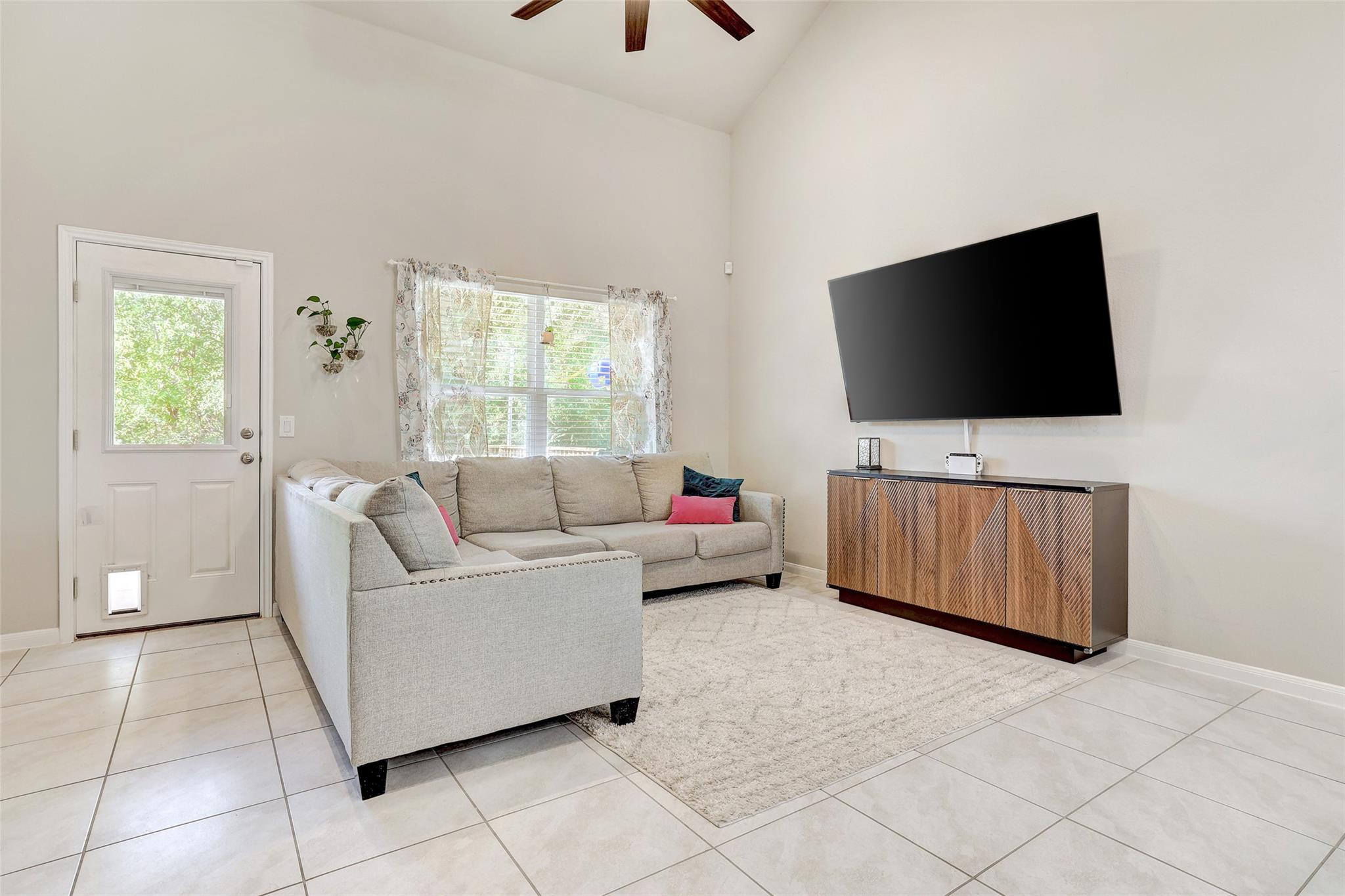 6709 Branrust Dr, Austin, TX 78744