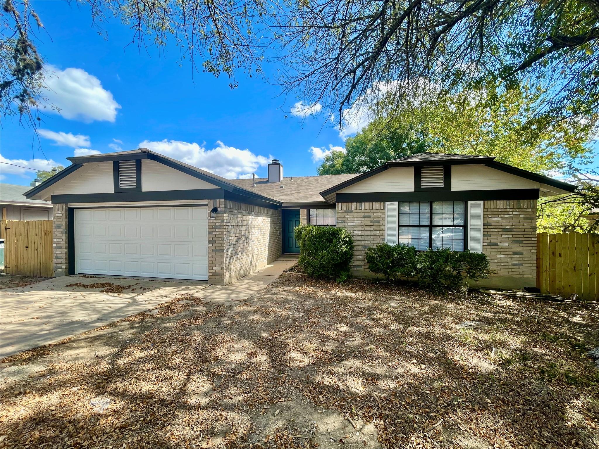 2003 Lisa Ln, San Marcos, TX 78666