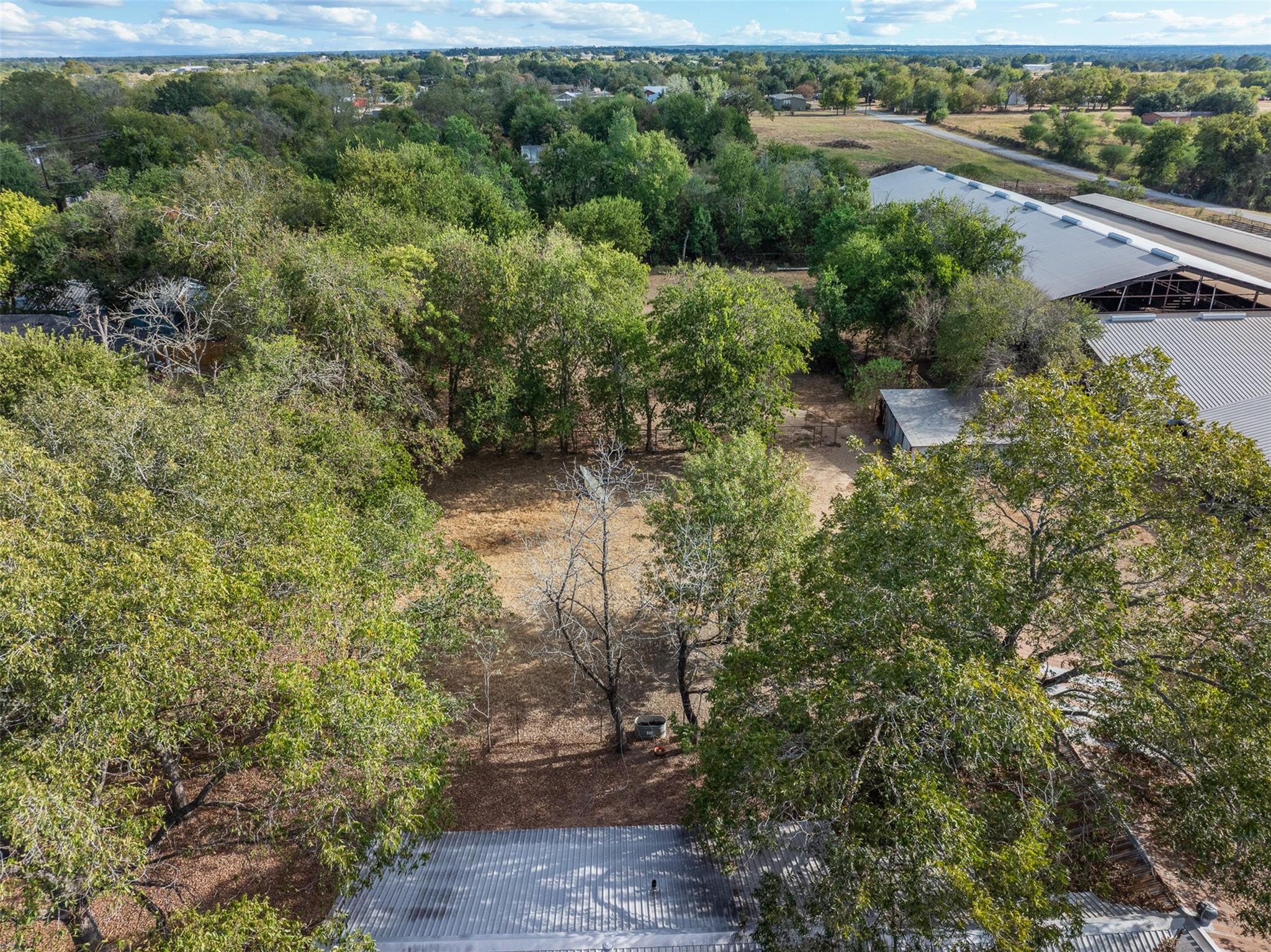 517 First Street, Lexington, TX 78947