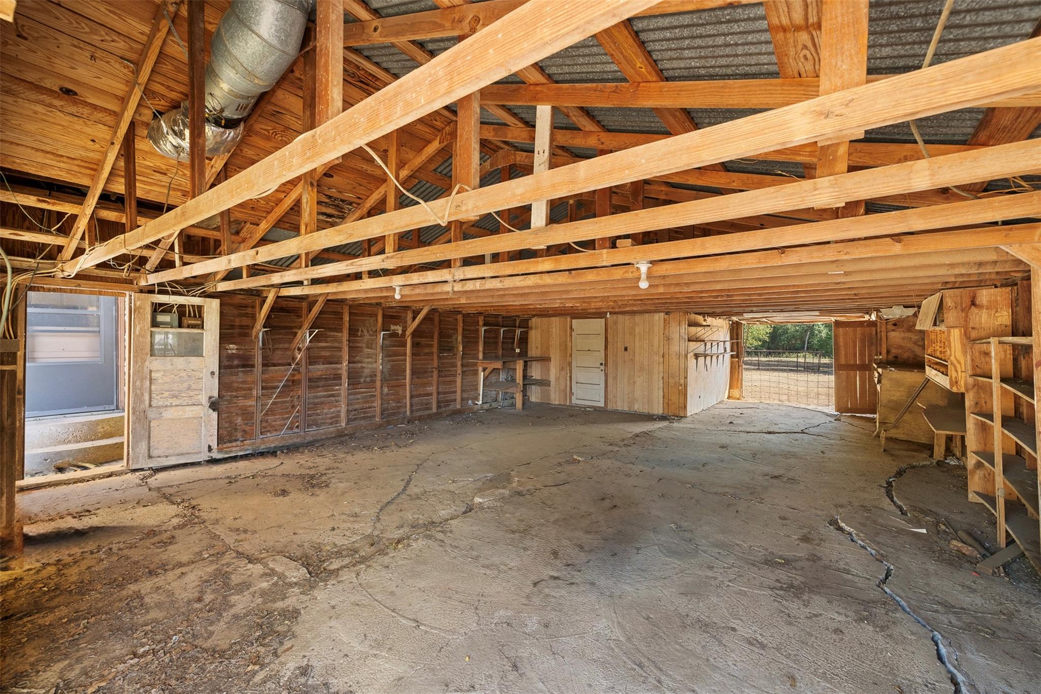 517 First Street, Lexington, TX 78947