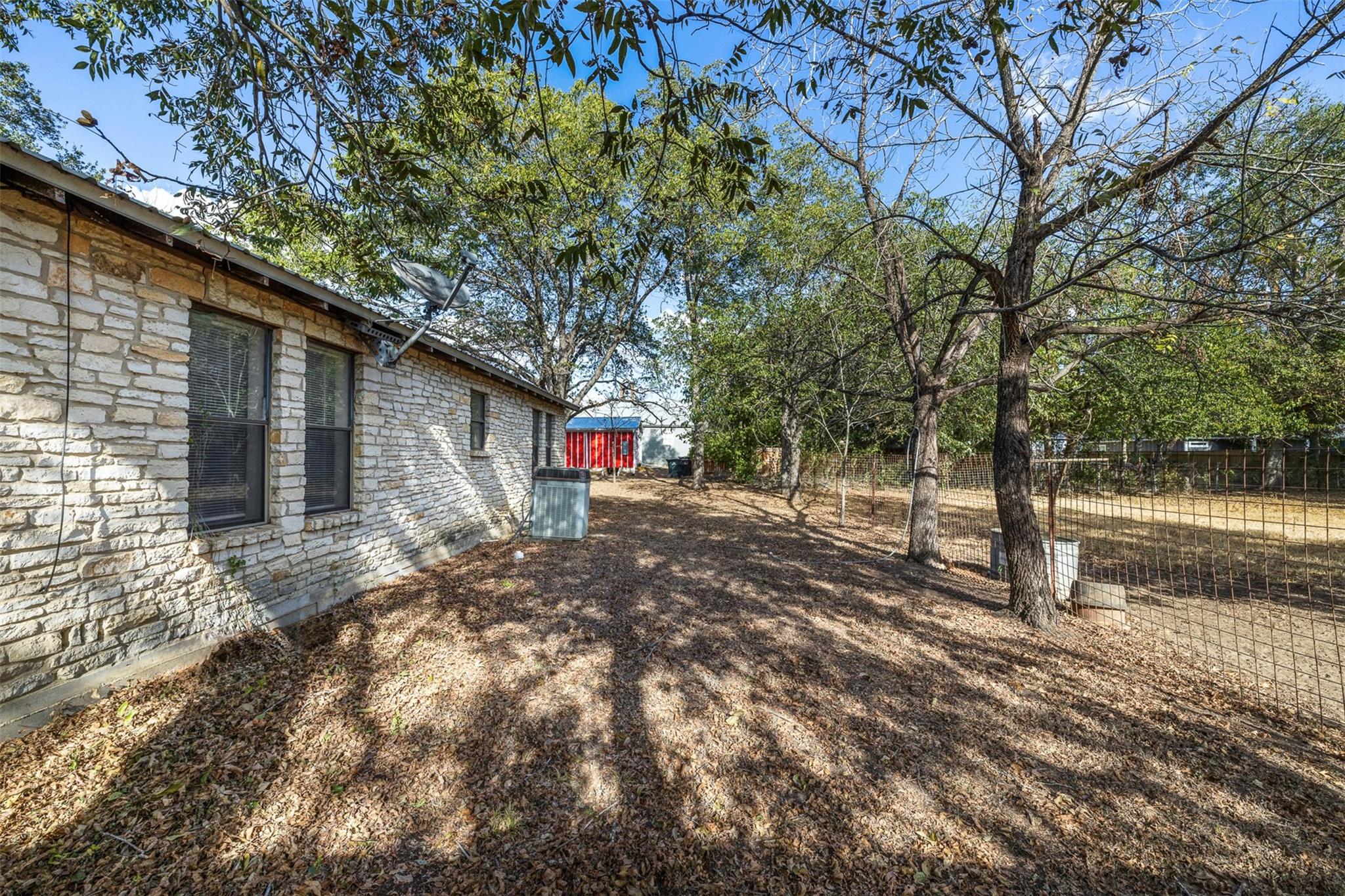 517 First Street, Lexington, TX 78947