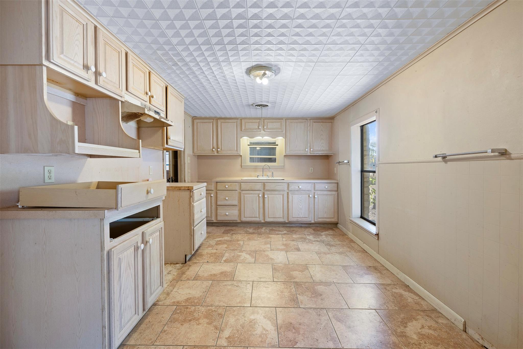 517 First Street, Lexington, TX 78947