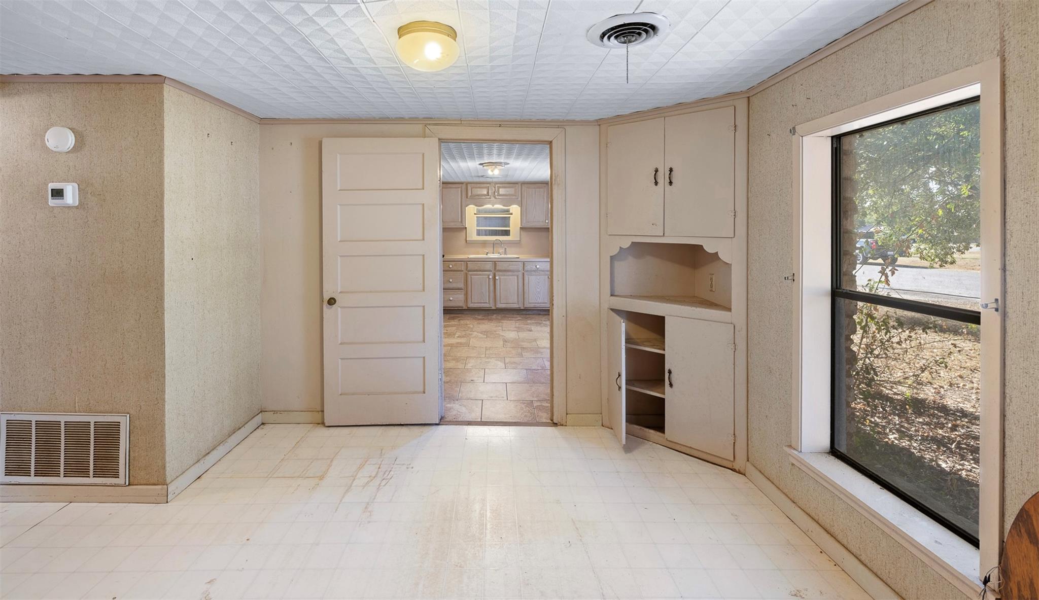 517 First Street, Lexington, TX 78947