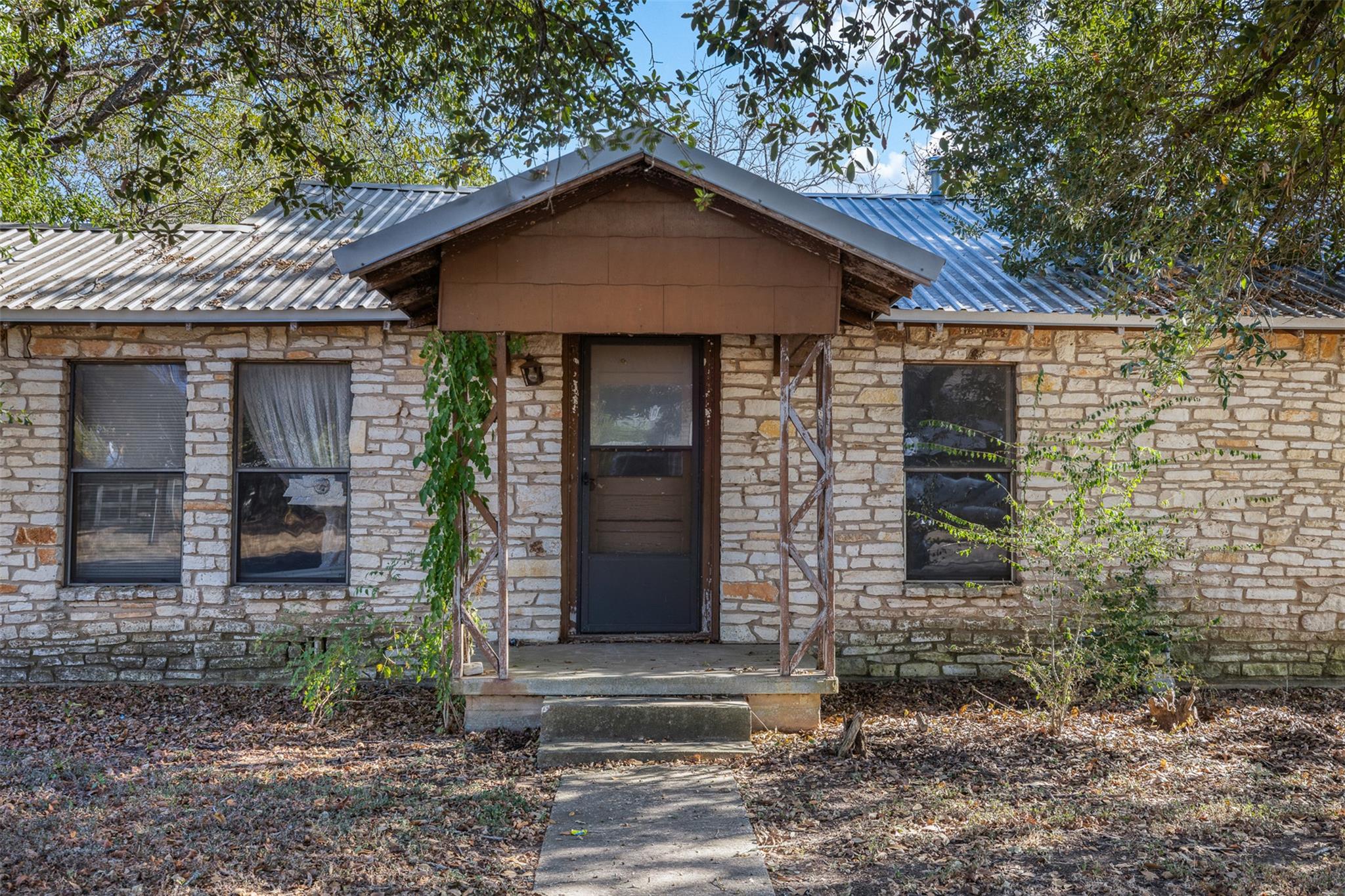 517 First Street, Lexington, TX 78947