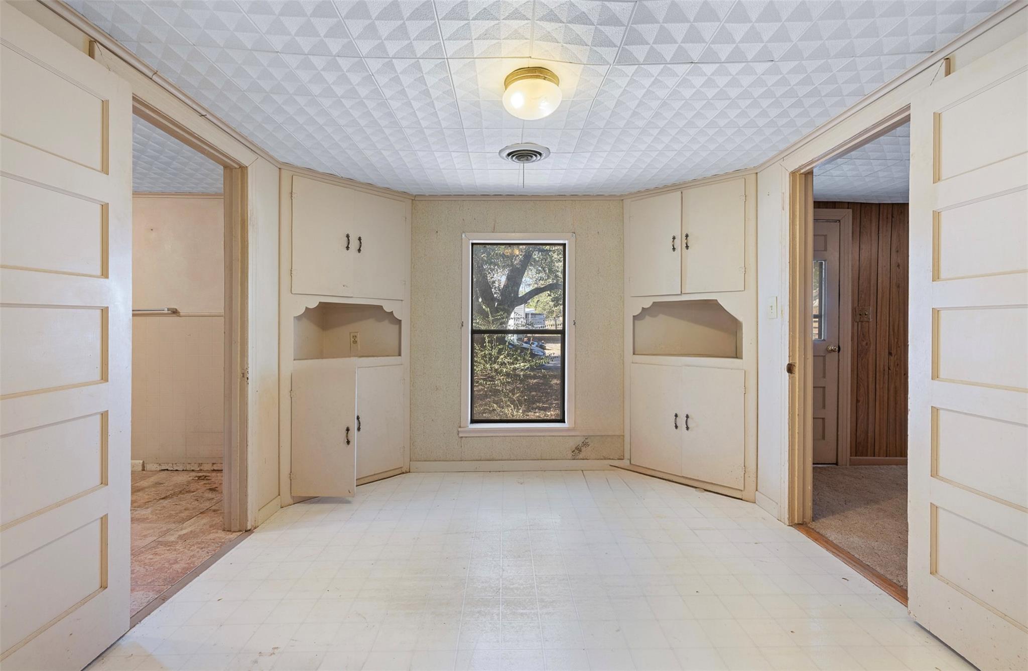 517 First Street, Lexington, TX 78947