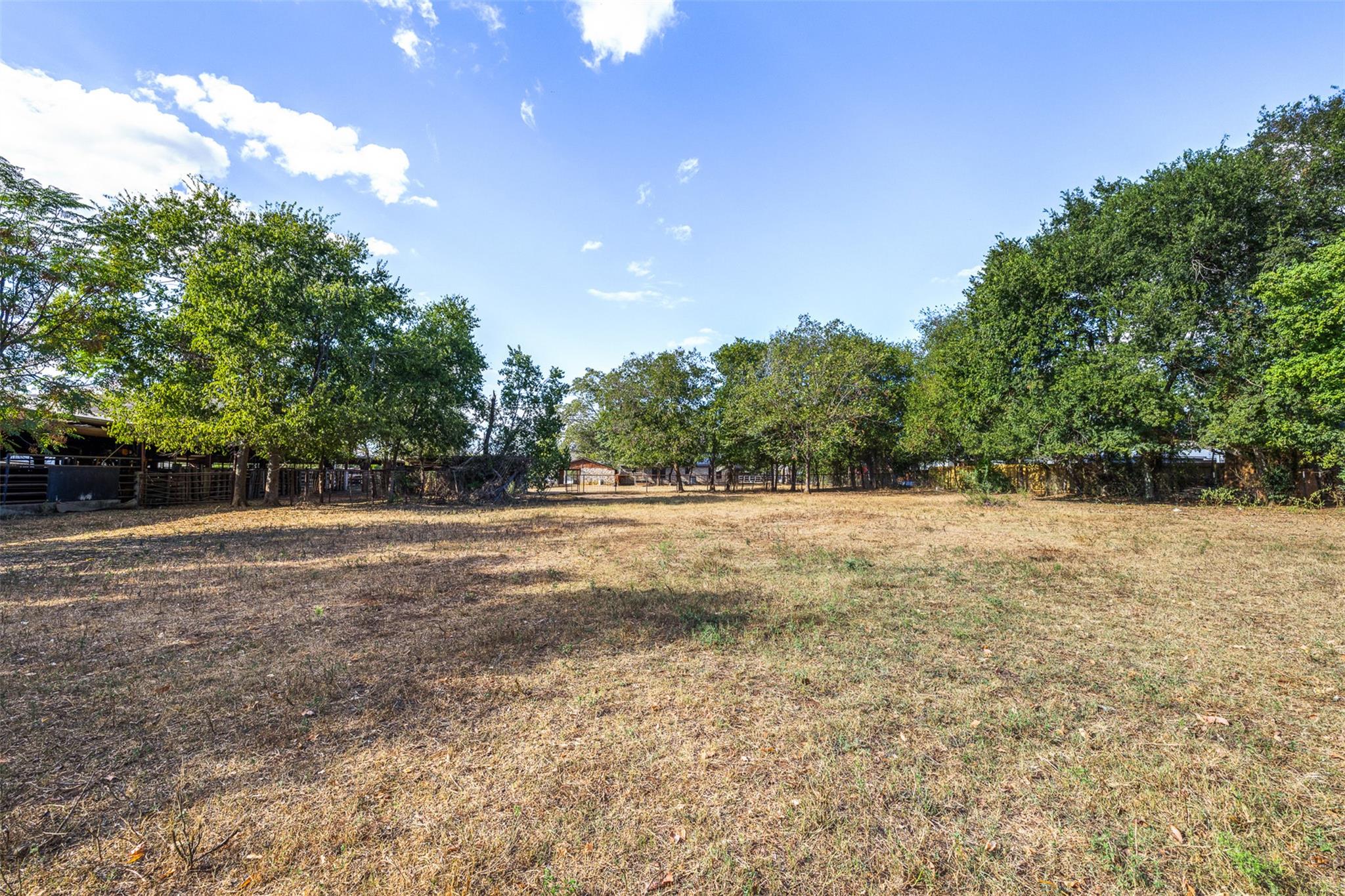 517 First Street, Lexington, TX 78947