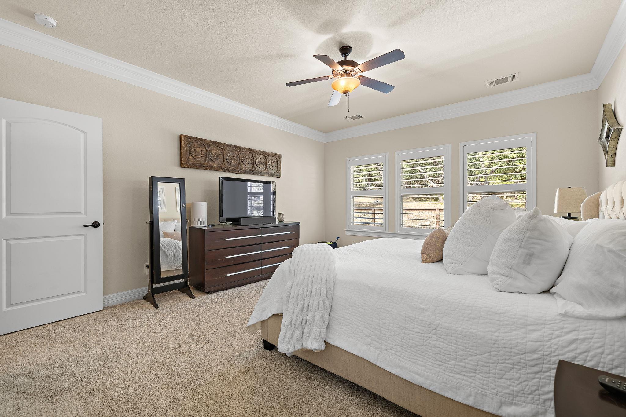 217 San Gabriel Hideaway Cv, Liberty Hill, TX 78642