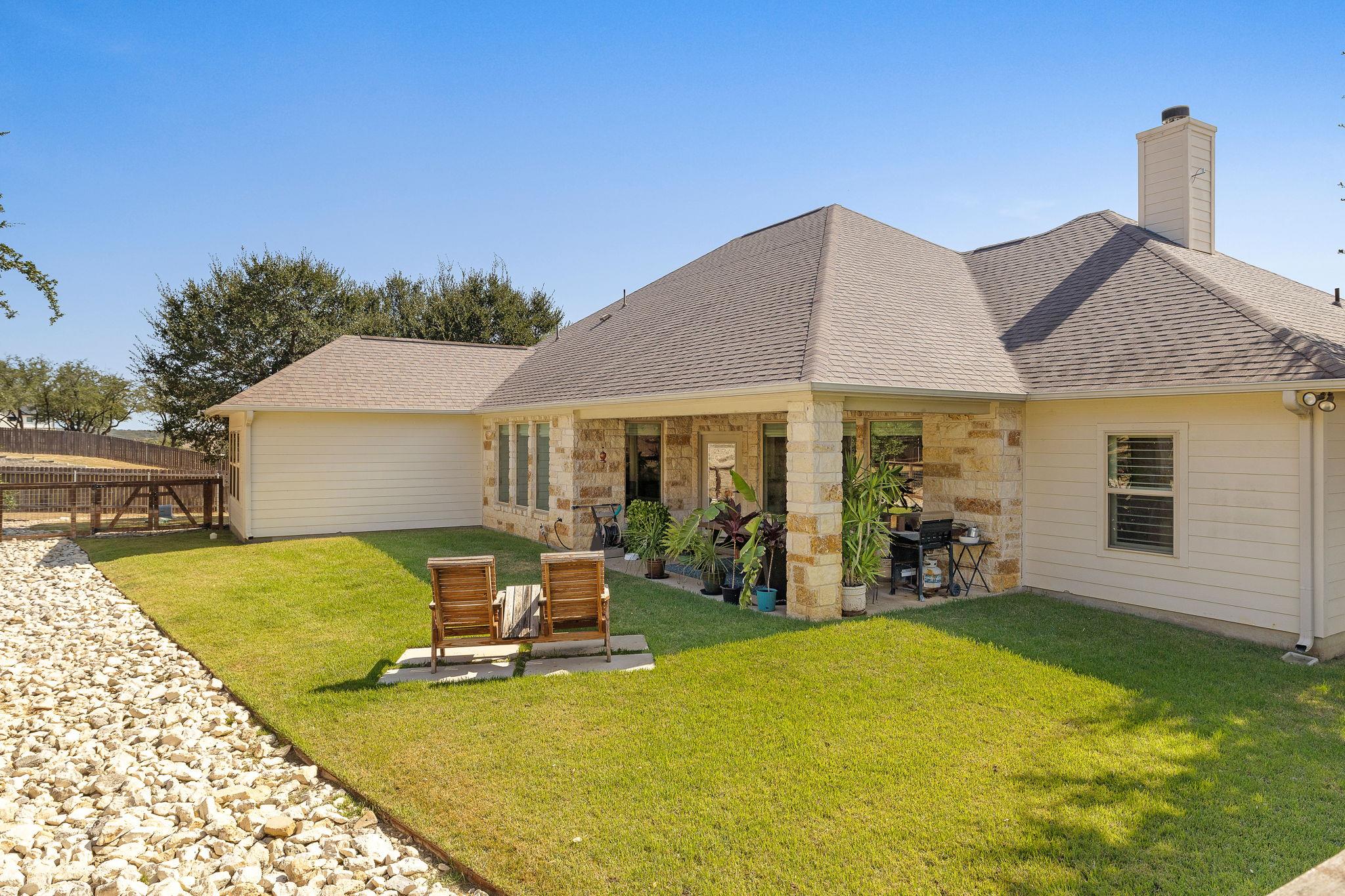 217 San Gabriel Hideaway Cv, Liberty Hill, TX 78642