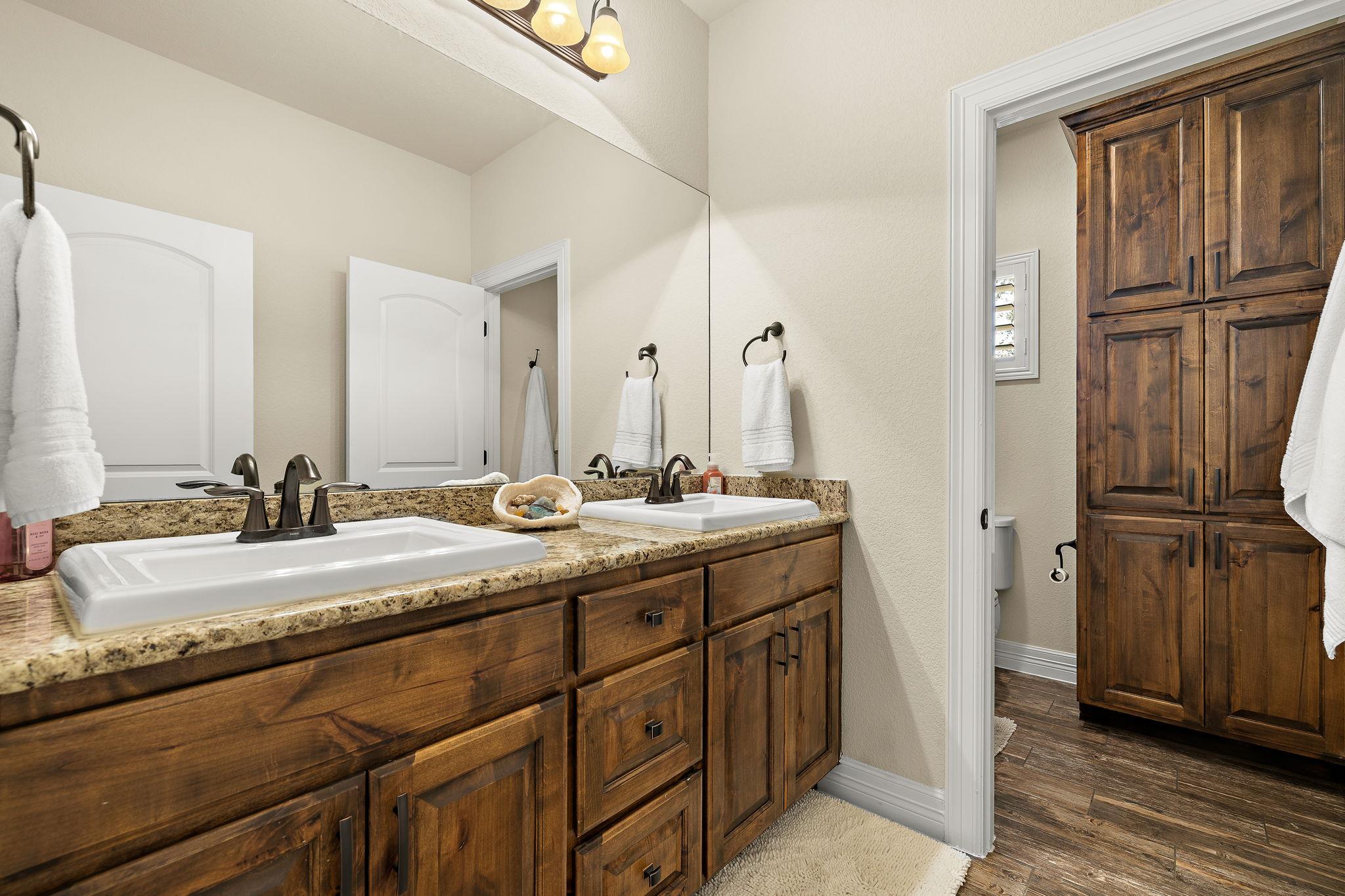 217 San Gabriel Hideaway Cv, Liberty Hill, TX 78642