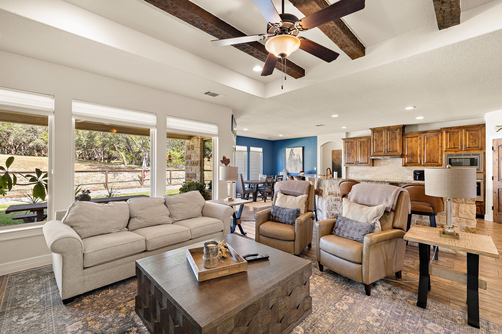 217 San Gabriel Hideaway Cv, Liberty Hill, TX 78642