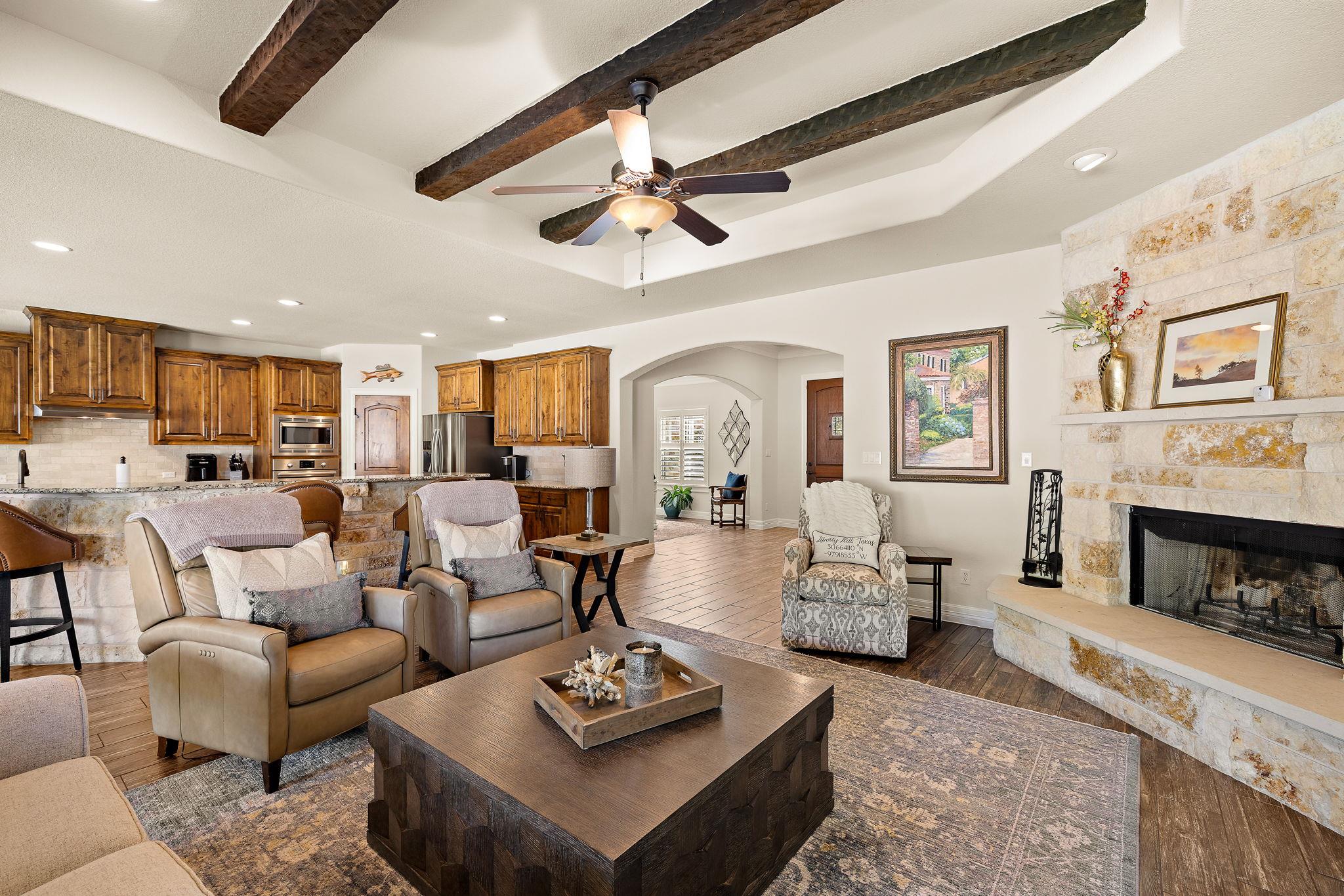 217 San Gabriel Hideaway Cv, Liberty Hill, TX 78642