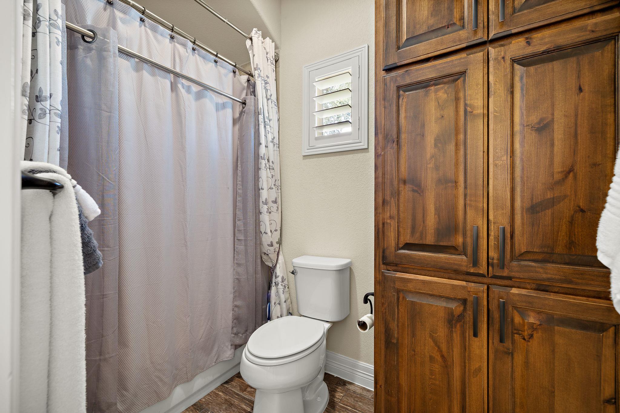 217 San Gabriel Hideaway Cv, Liberty Hill, TX 78642