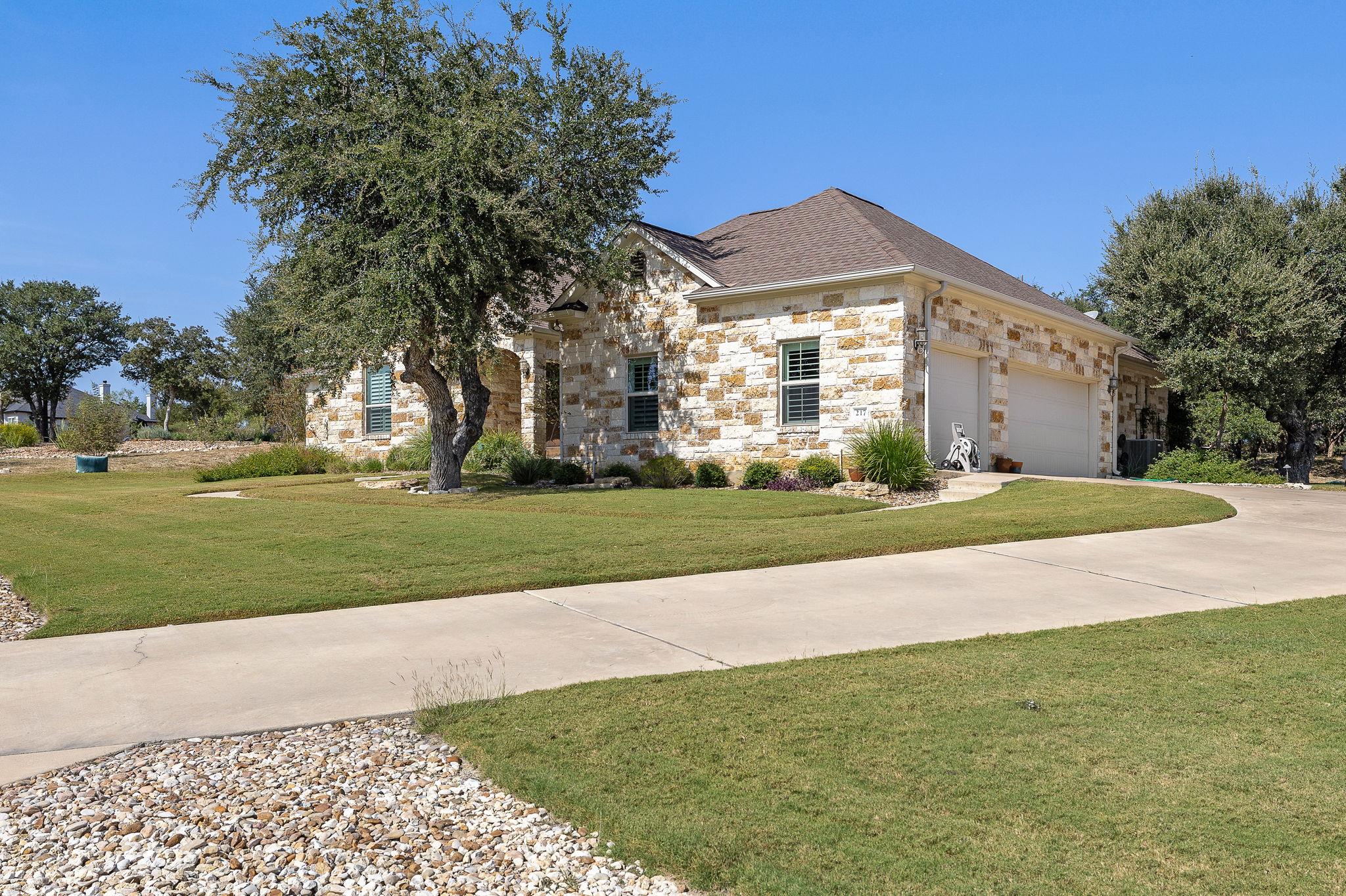 217 San Gabriel Hideaway Cv, Liberty Hill, TX 78642
