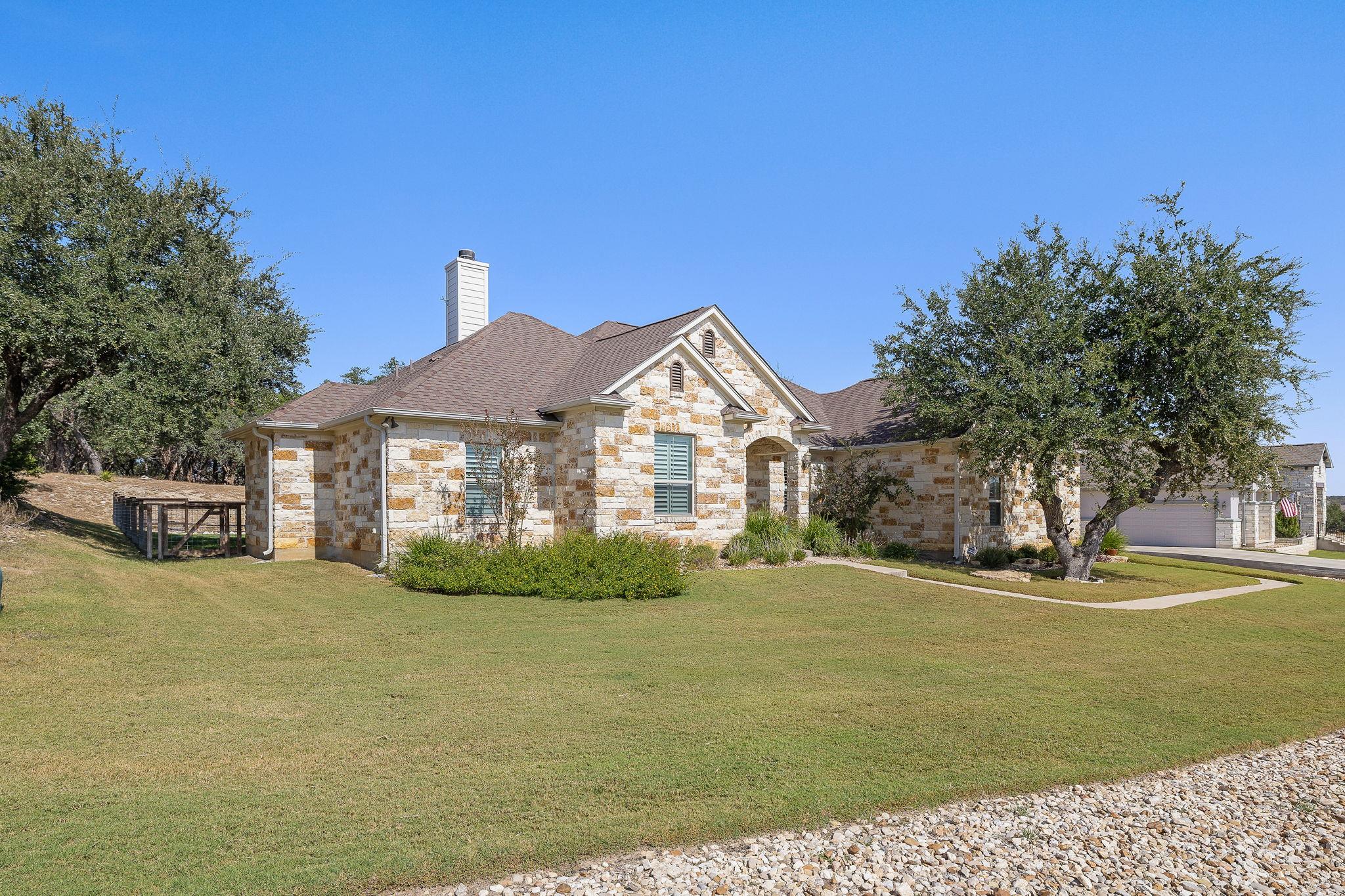 217 San Gabriel Hideaway Cv, Liberty Hill, TX 78642