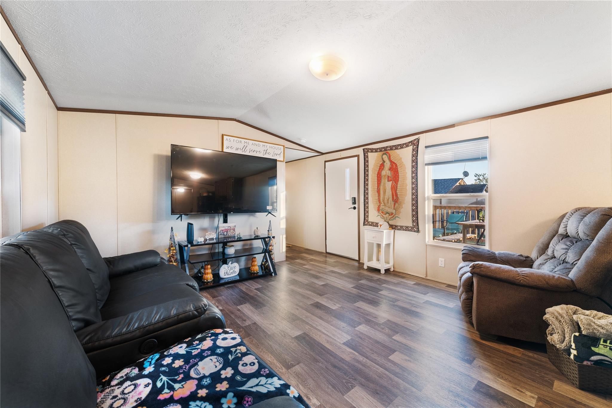 304 Regina Dr, Buda, TX 78610