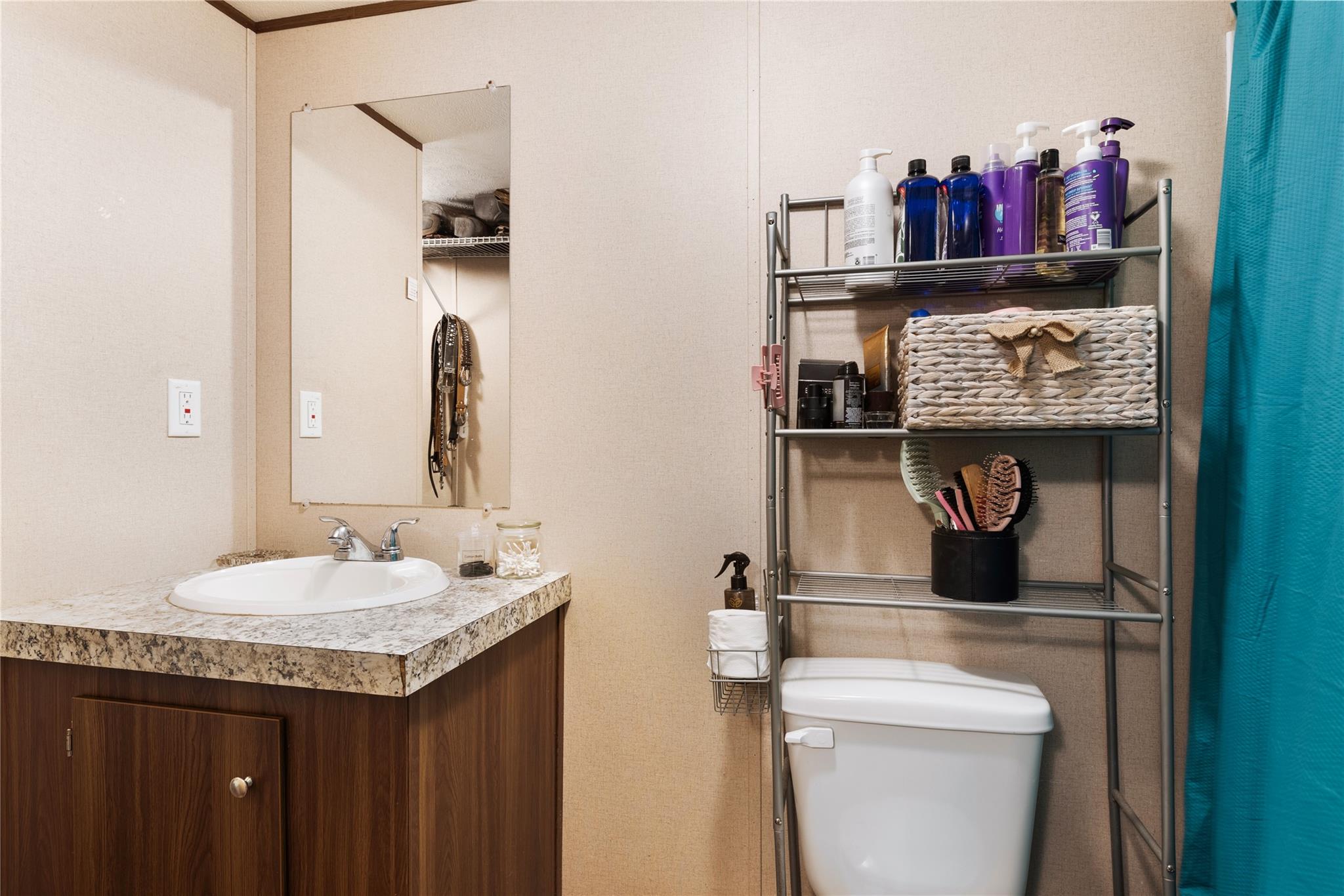 304 Regina Dr, Buda, TX 78610