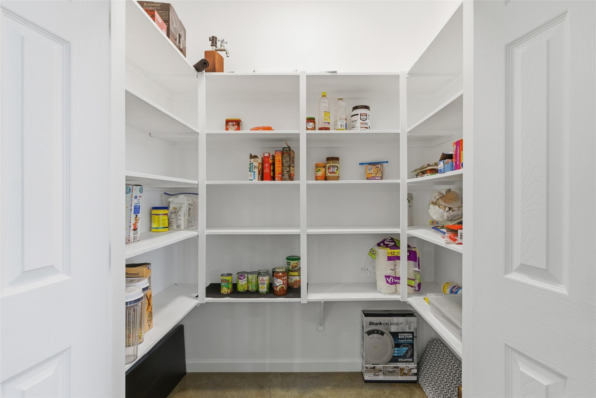 152 Spring Hollow Trl, Smithville, TX 78957