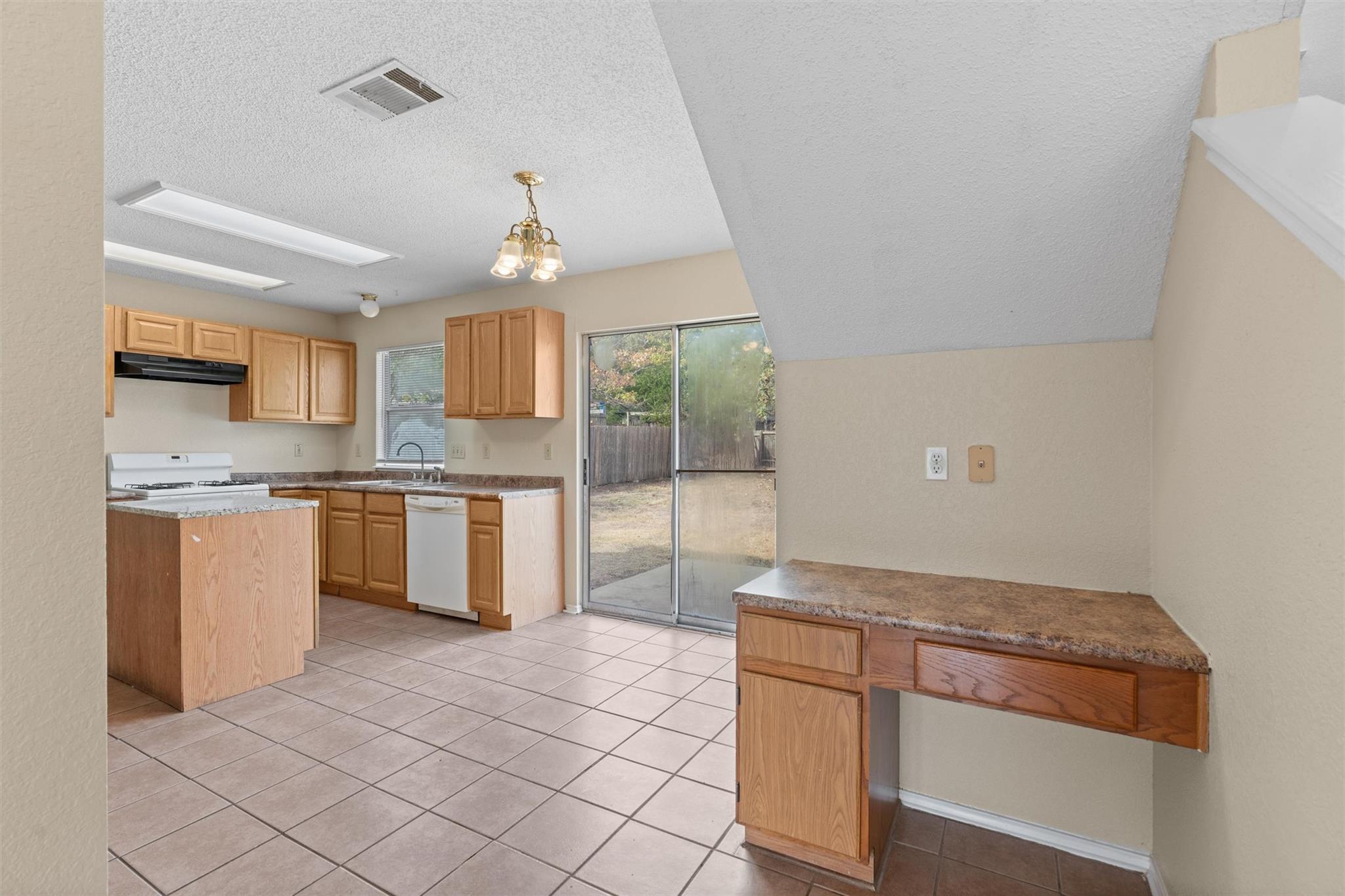 716 Camp Fire Trl, Pflugerville, TX 78660