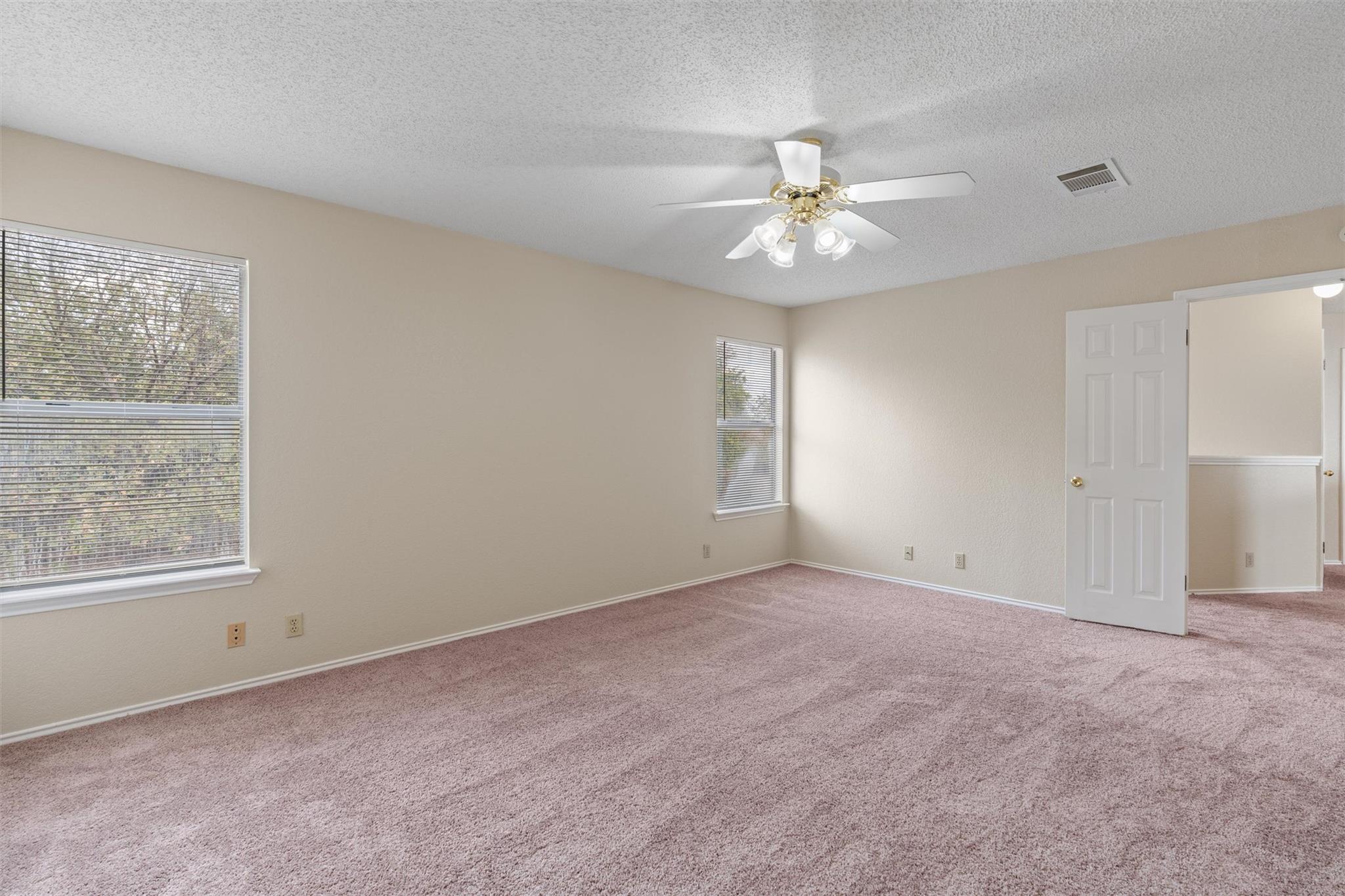 716 Camp Fire Trl, Pflugerville, TX 78660