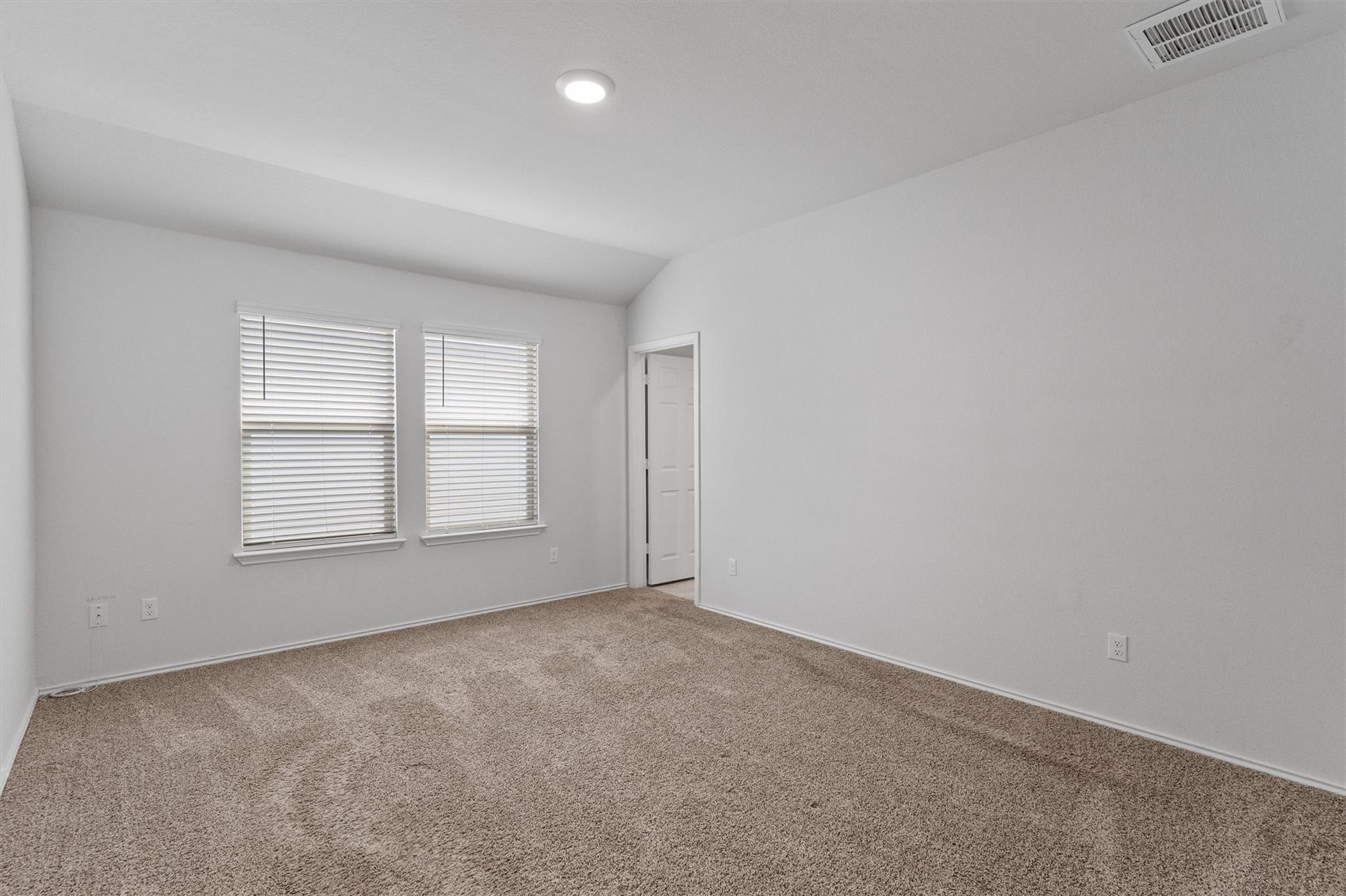 108 Ragnar Dr, Jarrell, TX 76537