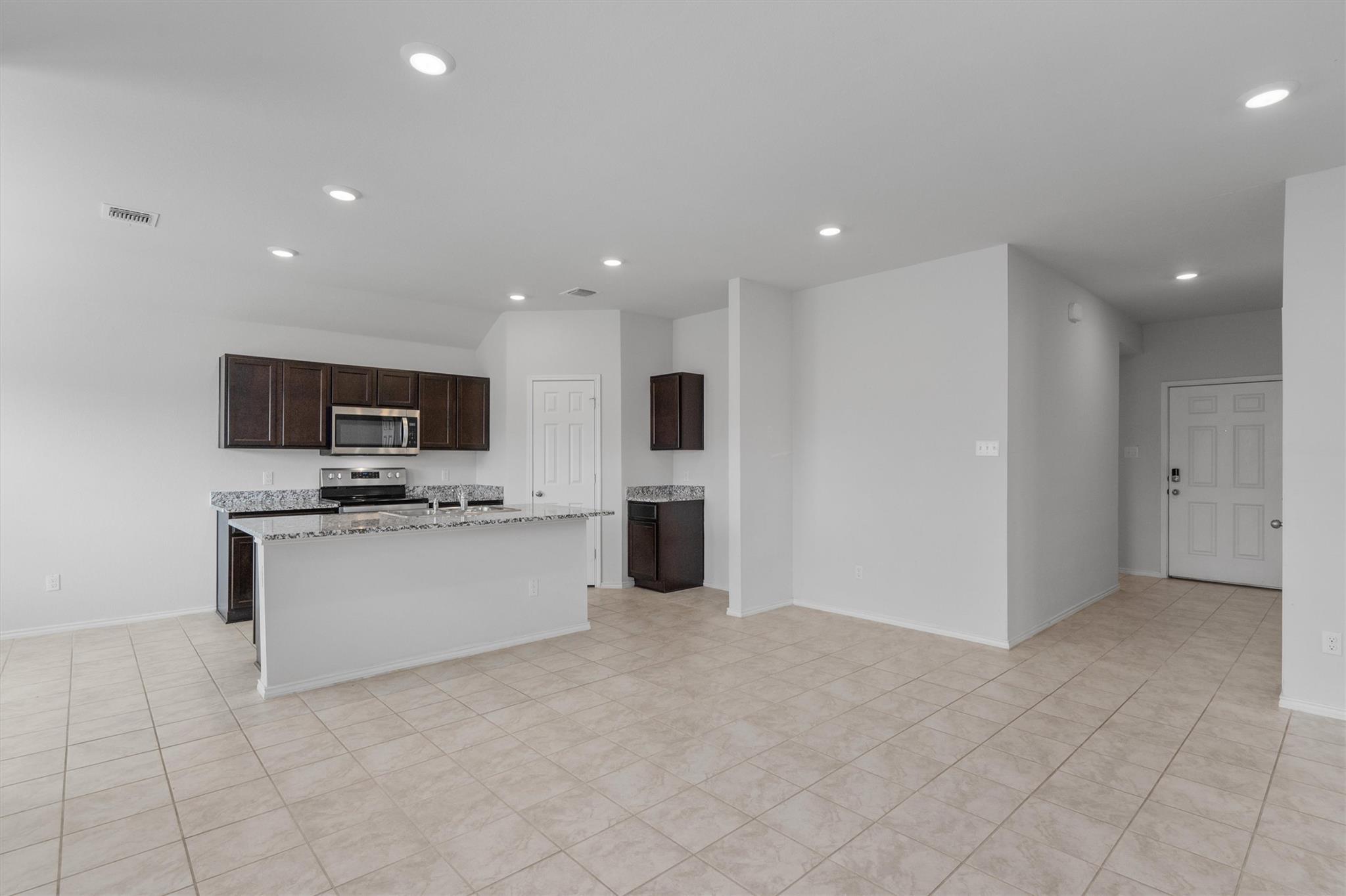 108 Ragnar Dr, Jarrell, TX 76537