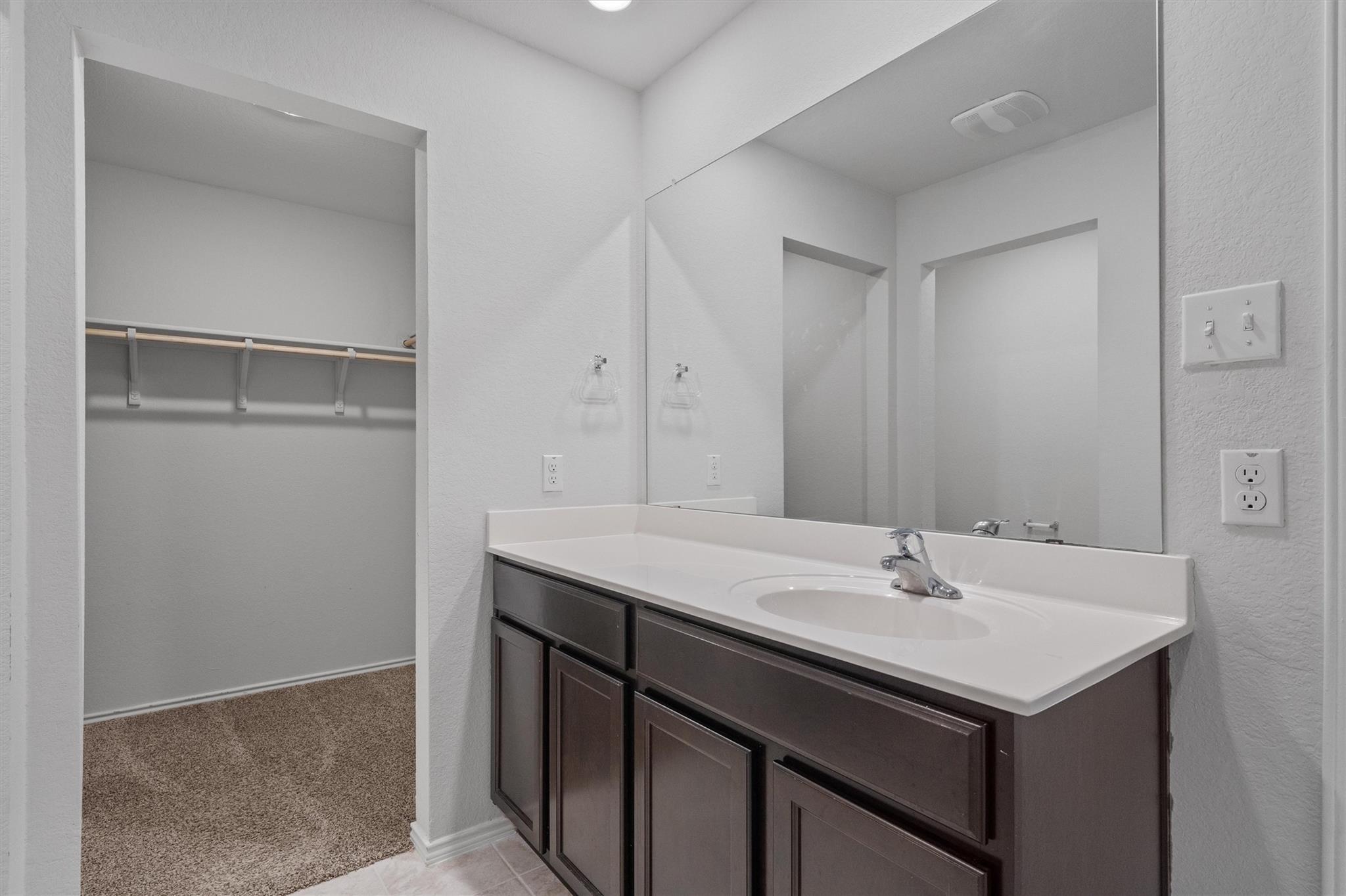 108 Ragnar Dr, Jarrell, TX 76537