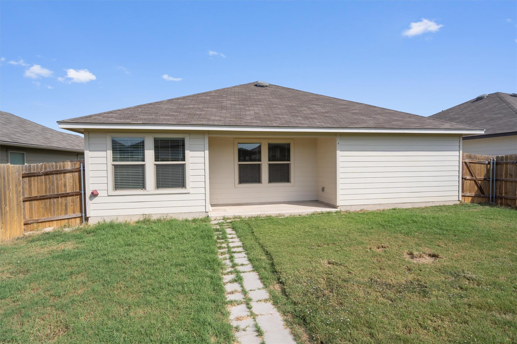 108 Ragnar Dr, Jarrell, TX 76537