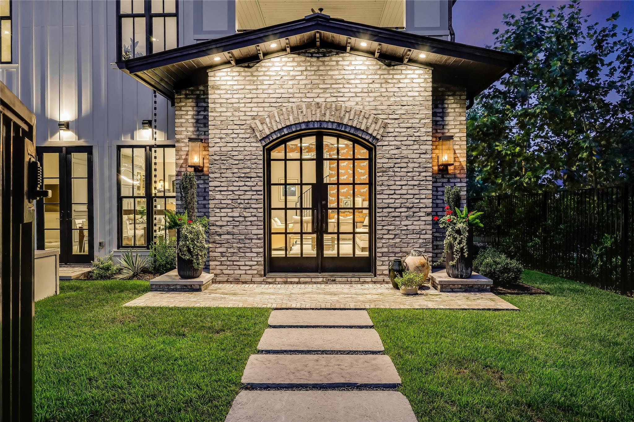 901 Wayside Dr # 1, Austin, TX 78703