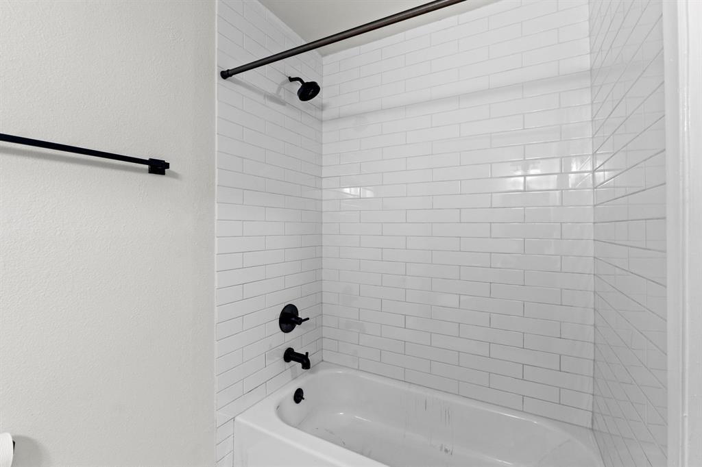 909 Reinli St # 101, Austin, TX 78751