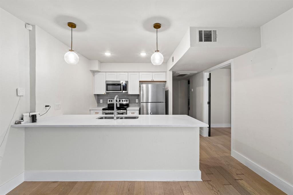 909 Reinli St # 101, Austin, TX 78751