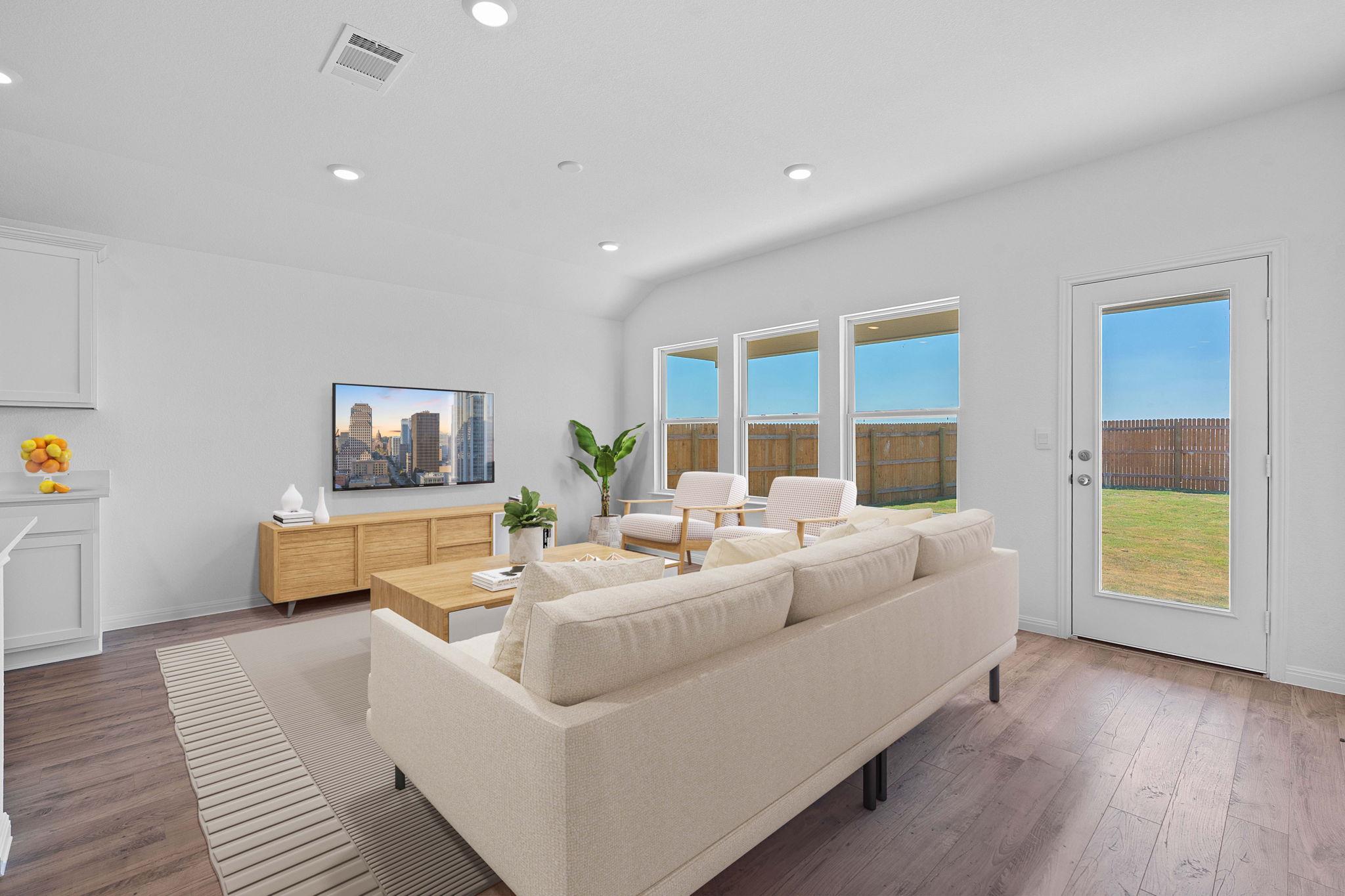 167 Juan Cordona Dr, Kyle, TX 78640