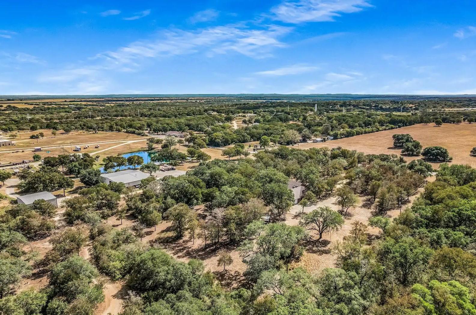 486 Westwood Rd, Lockhart, TX 78644