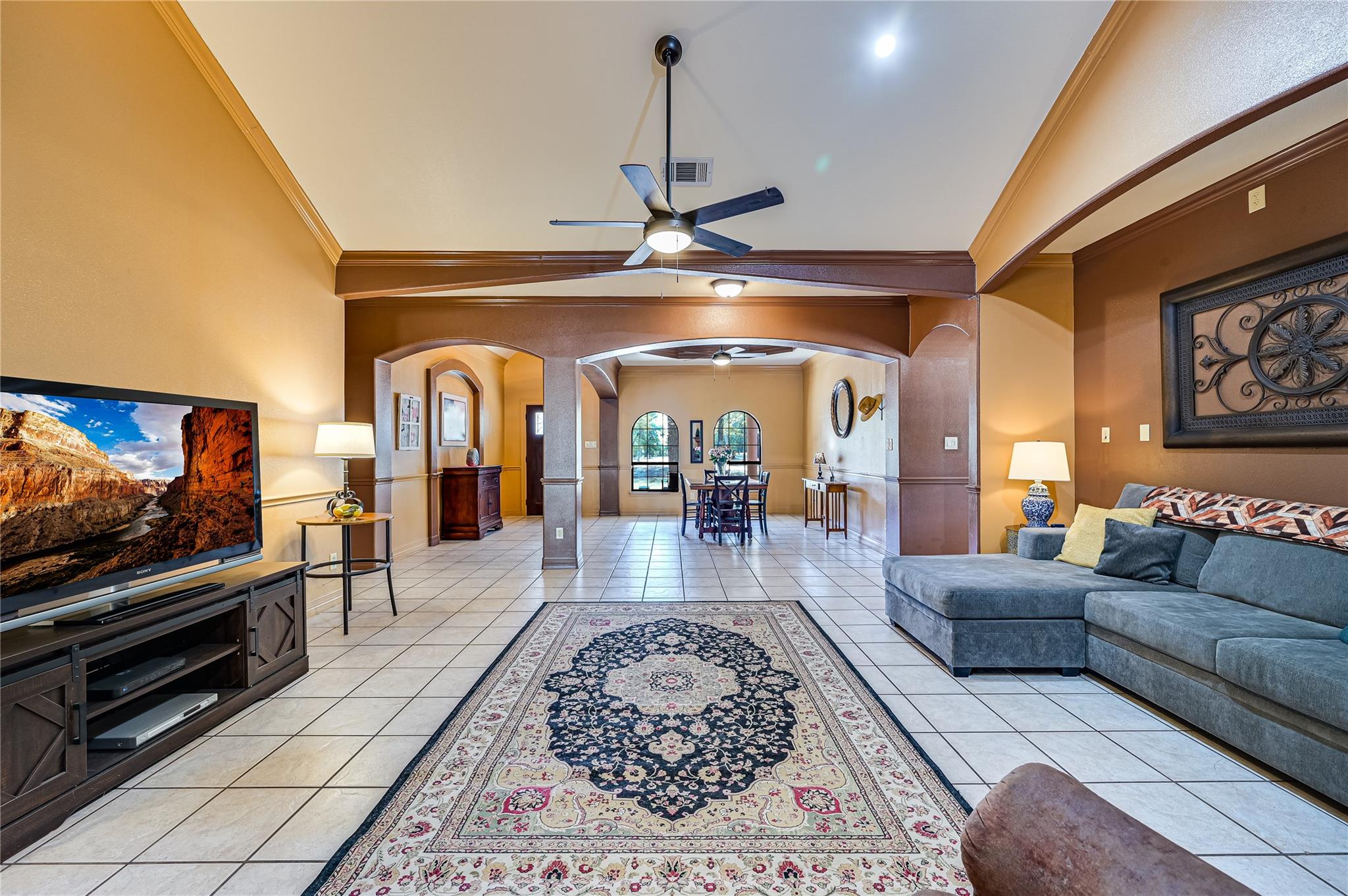 486 Westwood Rd, Lockhart, TX 78644