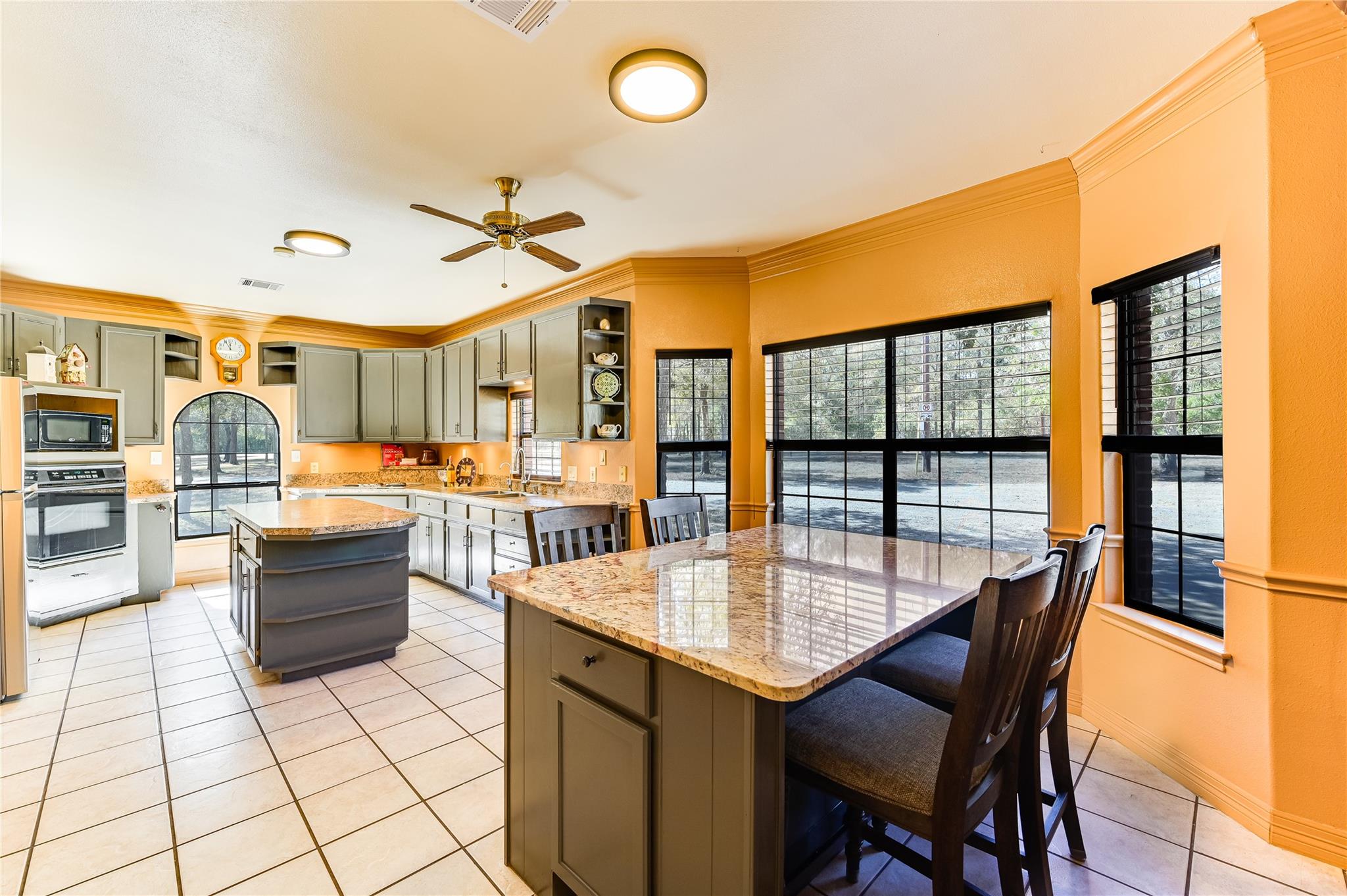 486 Westwood Rd, Lockhart, TX 78644