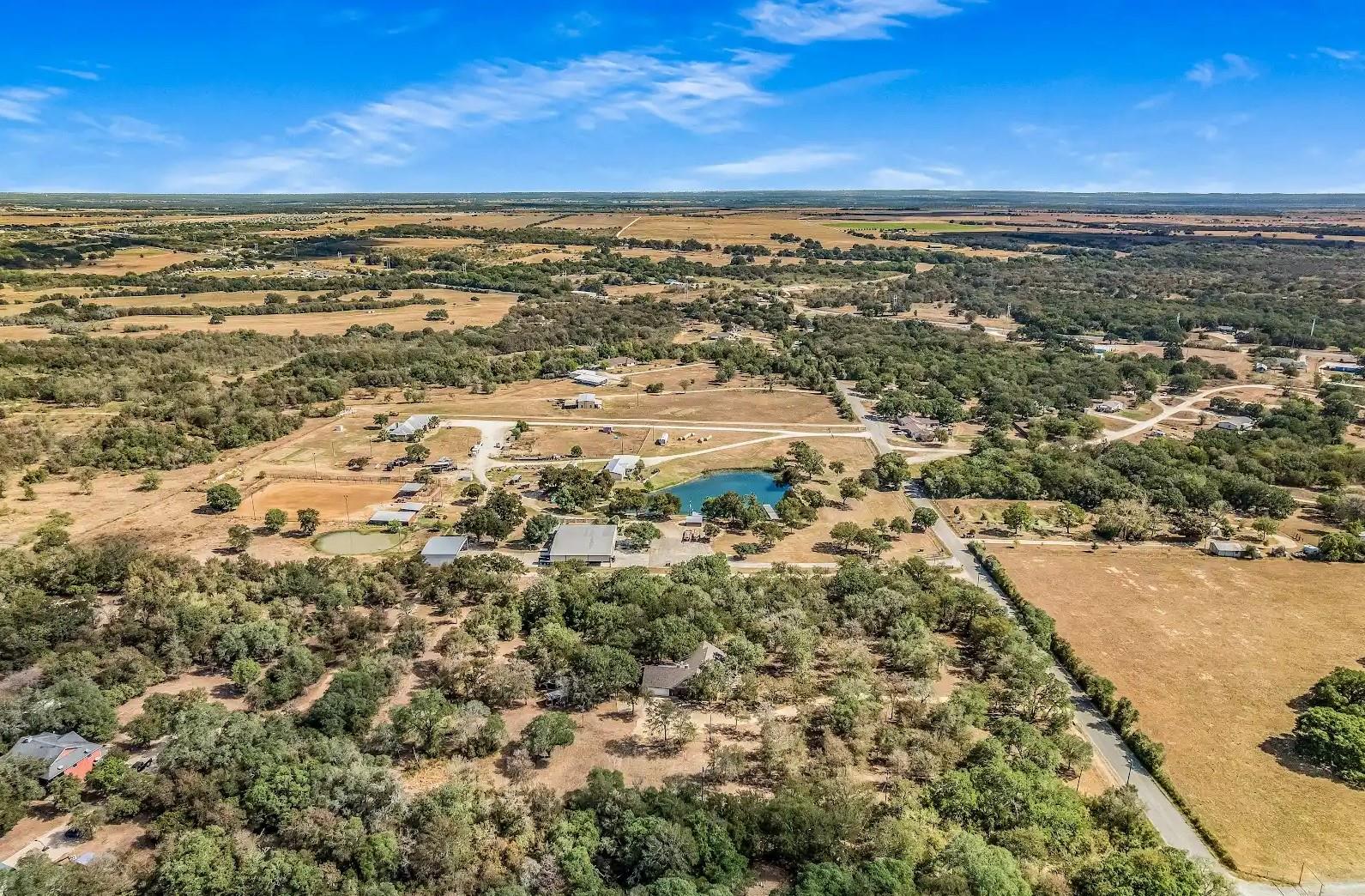 486 Westwood Rd, Lockhart, TX 78644