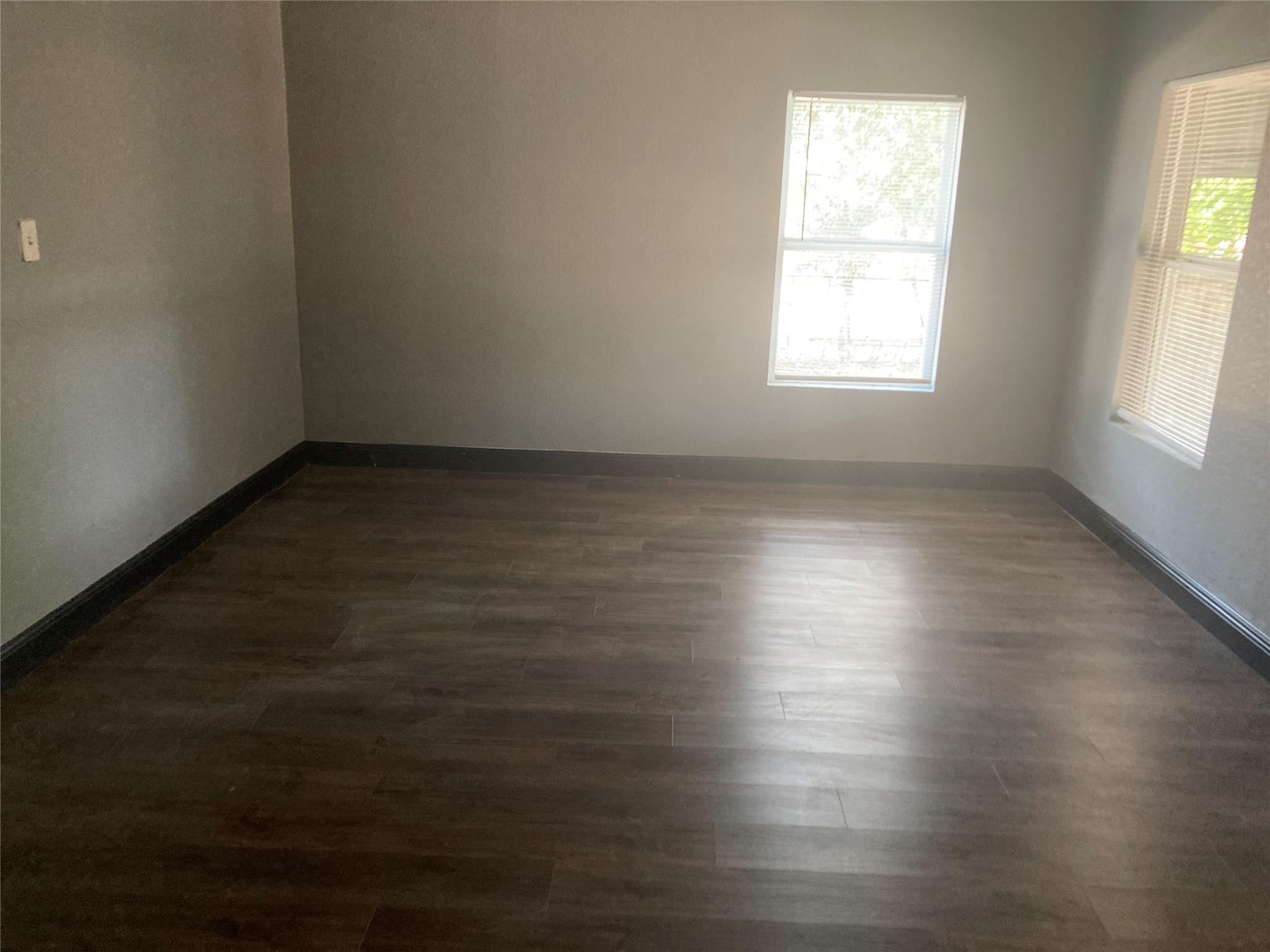 202 W Sayers Ave, San Antonio, TX 78214