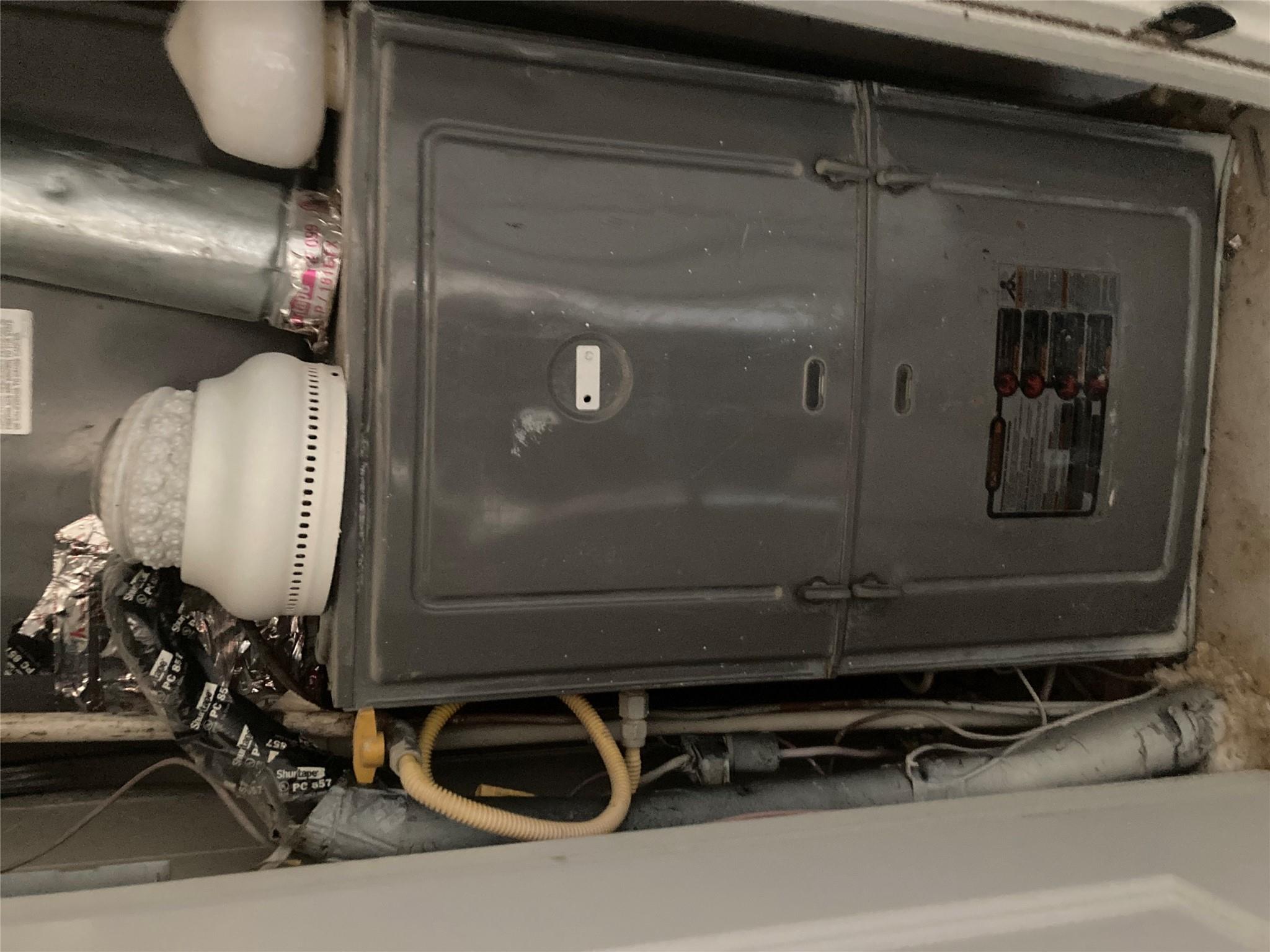 202 W Sayers Ave, San Antonio, TX 78214