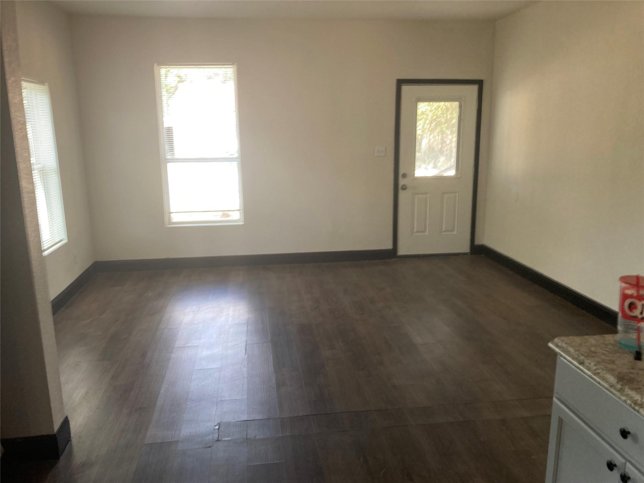 202 W Sayers Ave, San Antonio, TX 78214