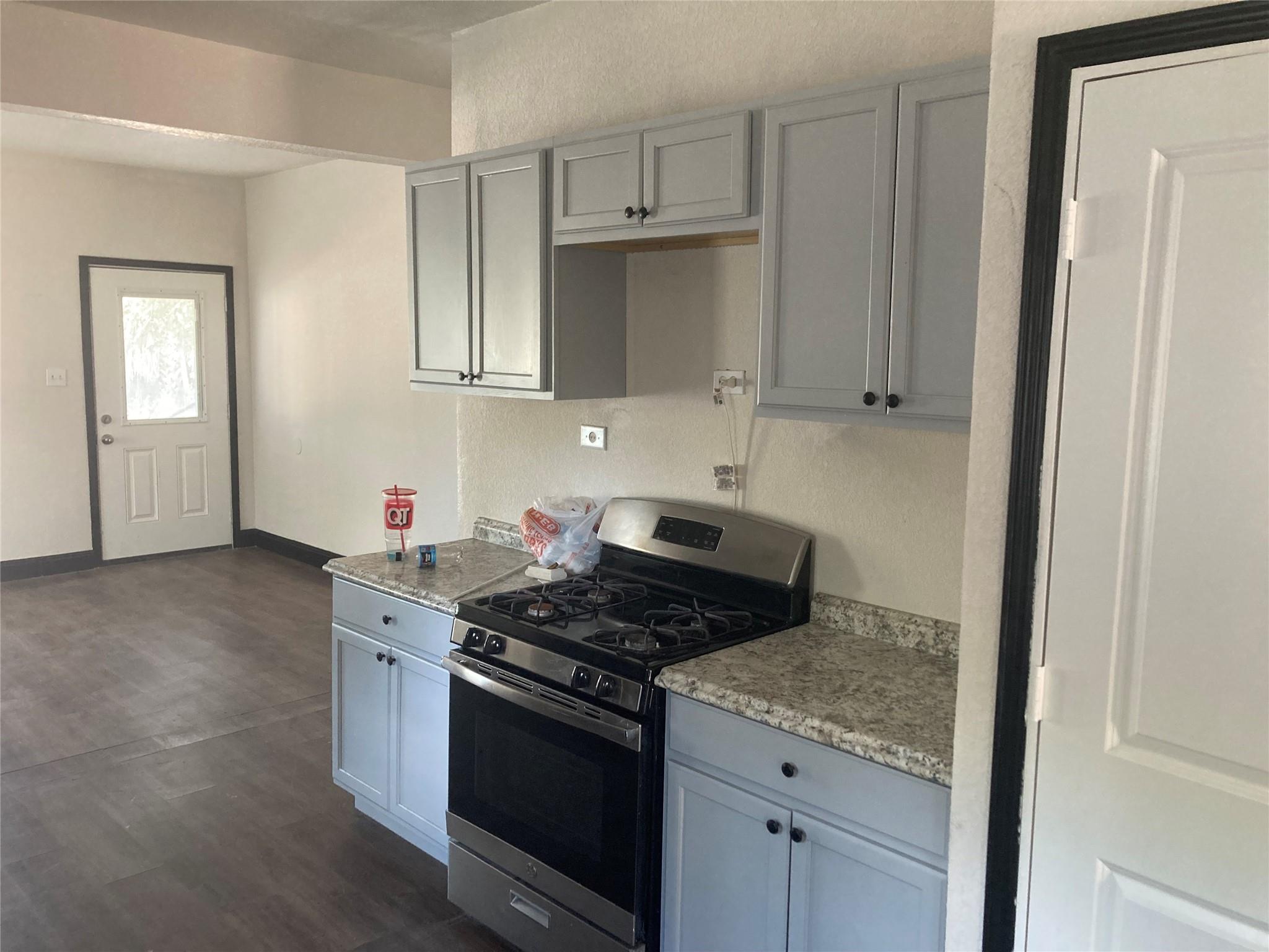 202 W Sayers Ave, San Antonio, TX 78214