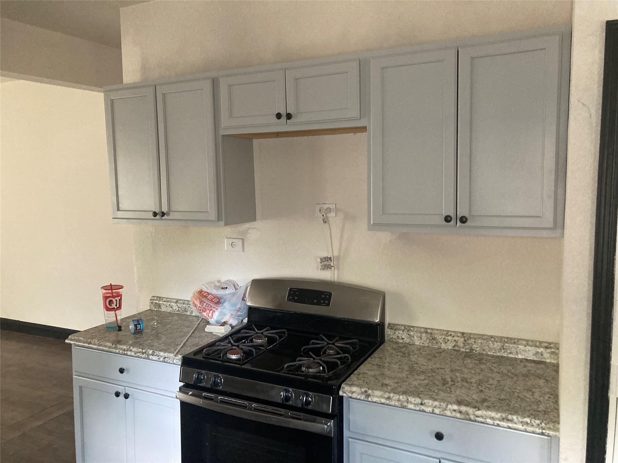 202 W Sayers Ave, San Antonio, TX 78214